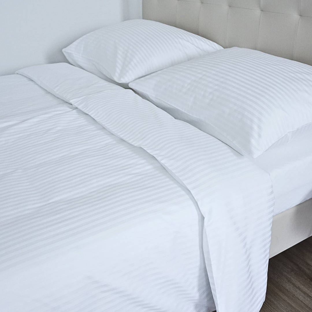 Hotel damask pillowcase 1 cm striped 100% cotton - fold-over - 140 gr/m2