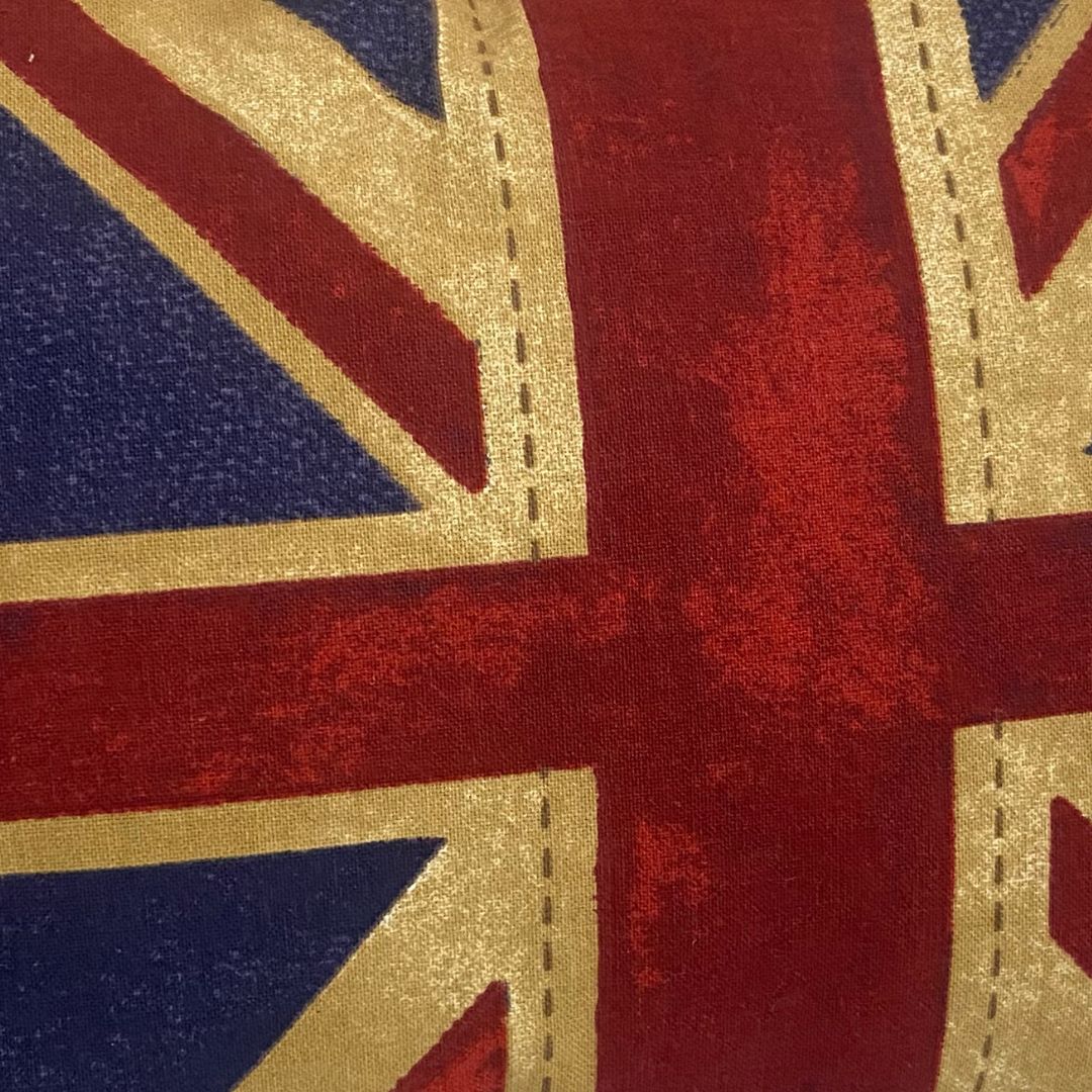 Díszpárna (betéttel) 30x40 cm - LOVE UK - kicsi