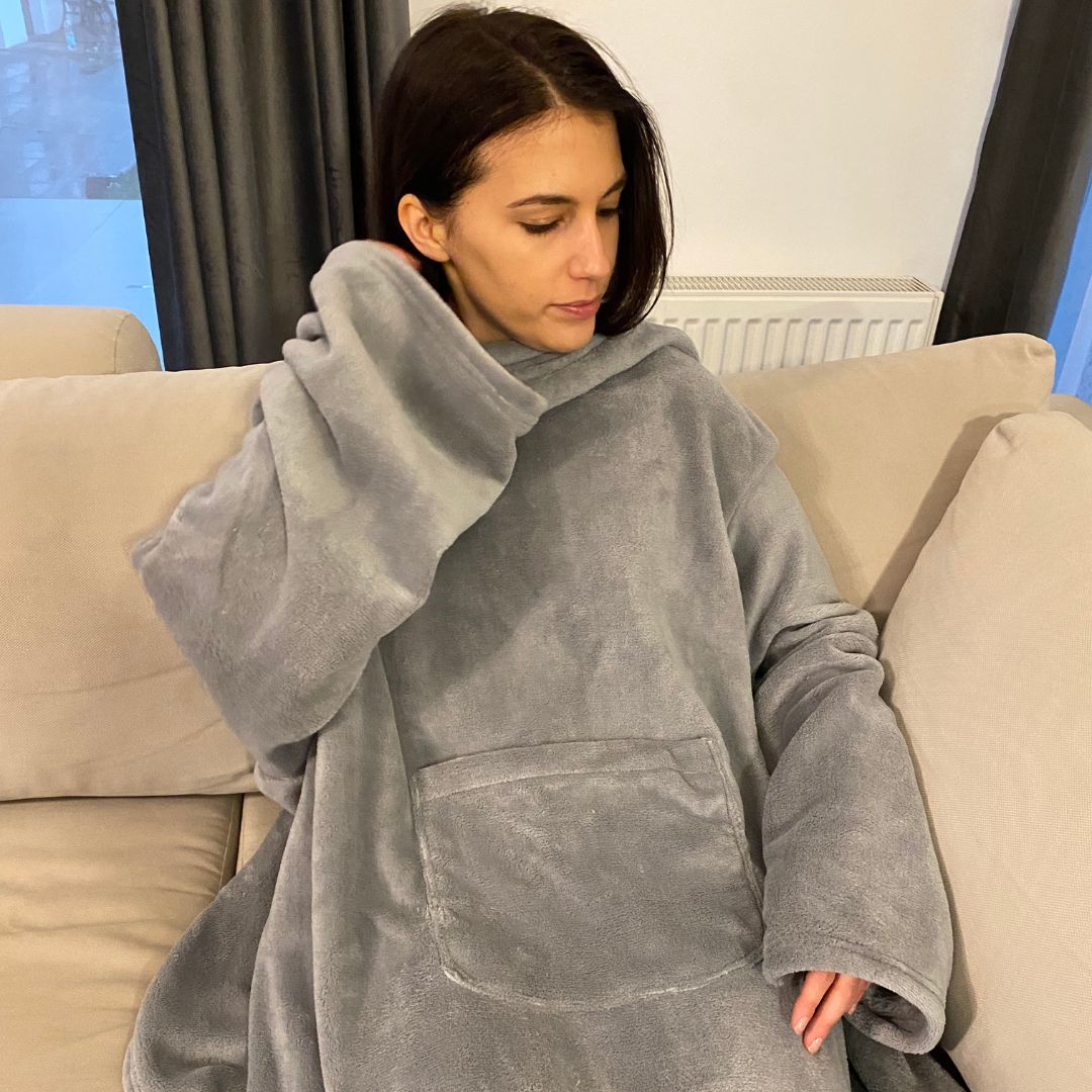 Cozy belebújós pléd ujjakkal - Szürke