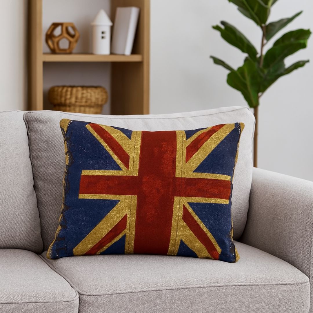 Díszpárna (betéttel) 30x40 cm - LOVE UK - kicsi