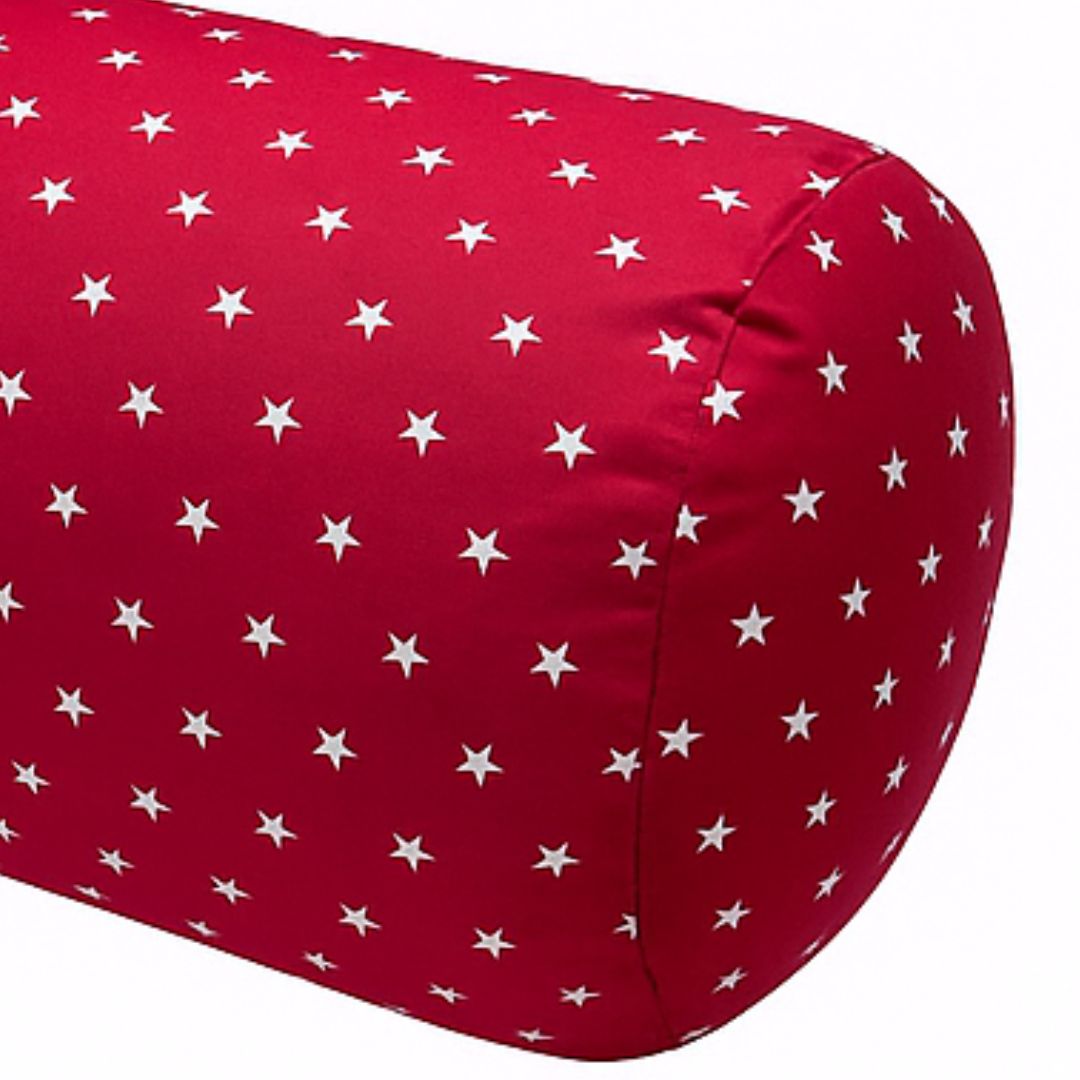 Großes Zylinderkissen - rotes Sternenmuster