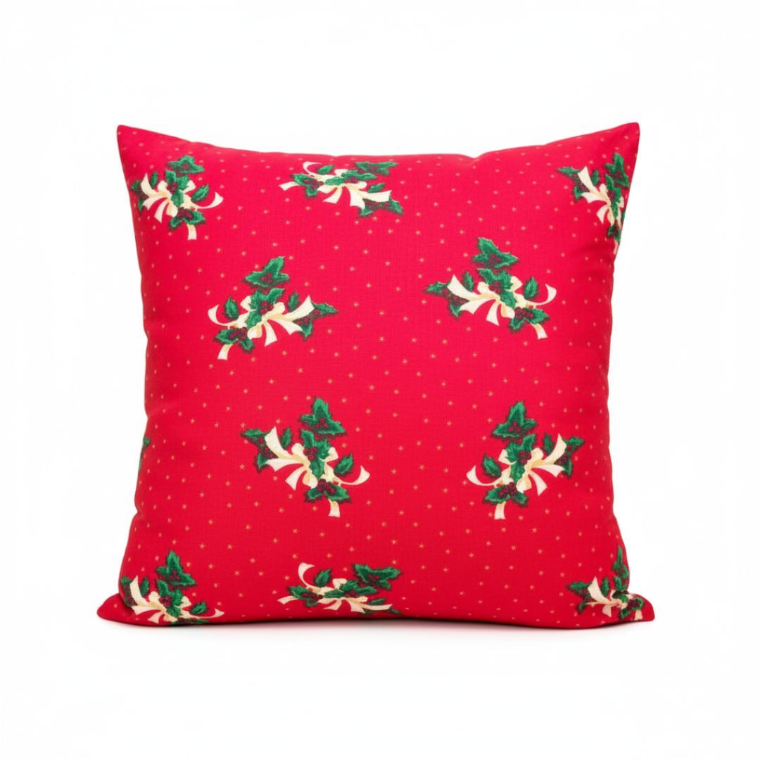 Red star zippered pillow with insert
