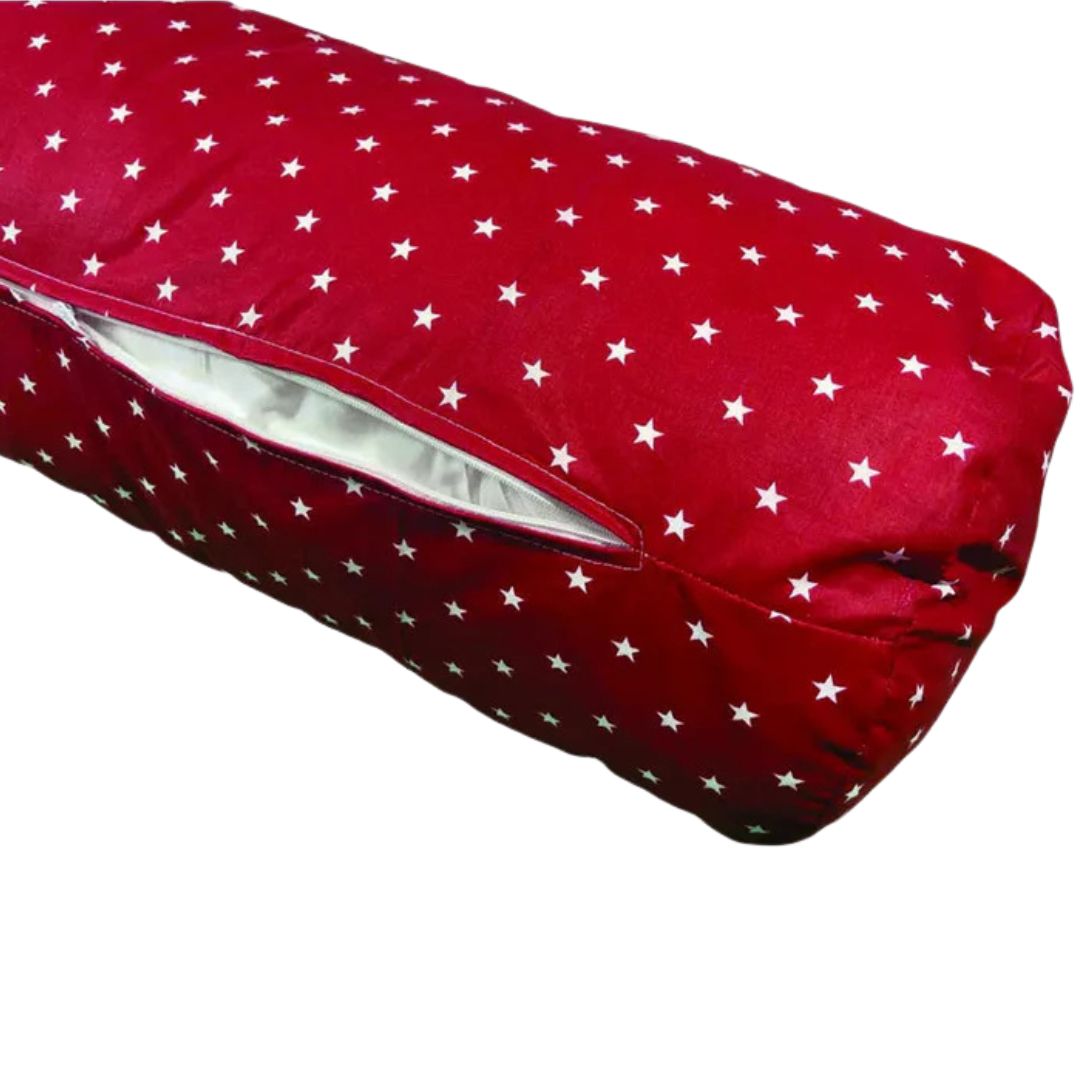 Großes Zylinderkissen - rotes Sternenmuster