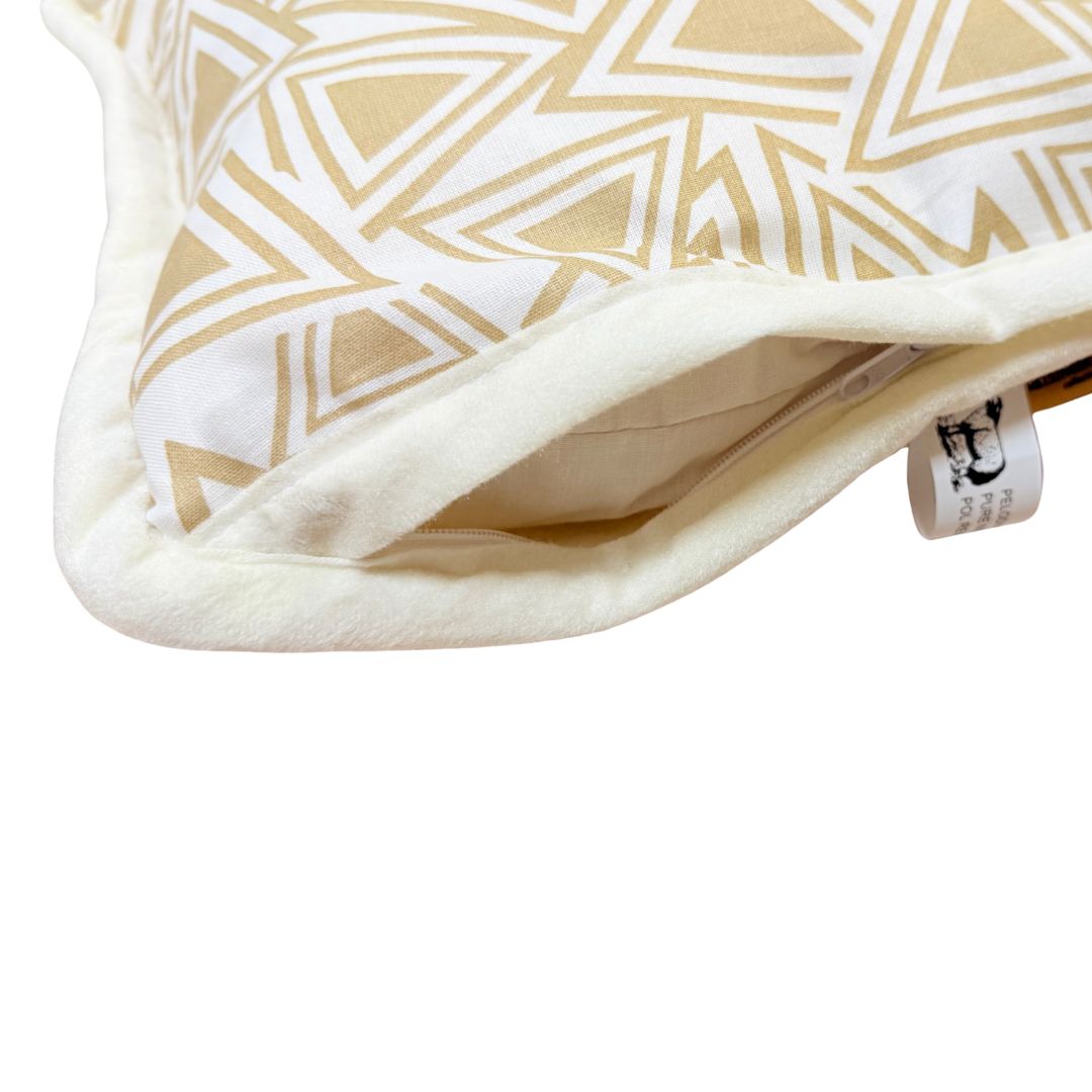 Egyoldalas gyapjú arany-fehér mintás kispárna - 30x40 cm