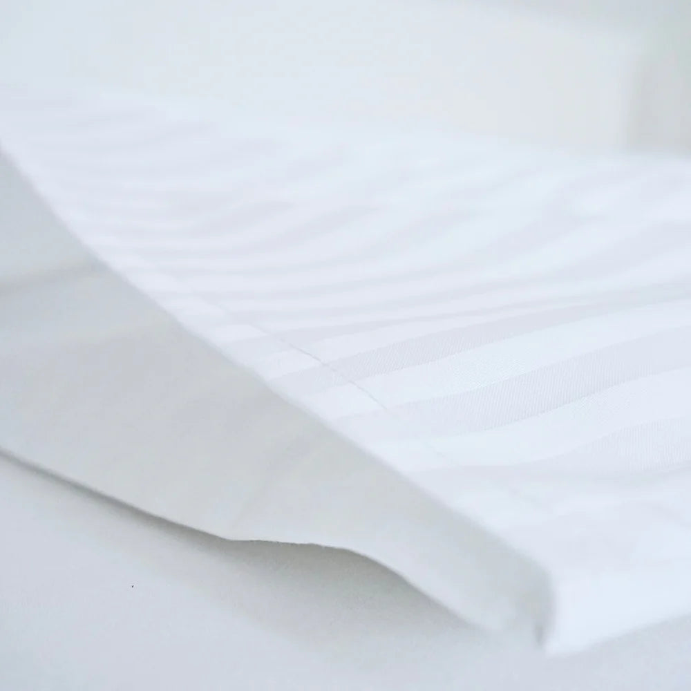 Hotel damask 1 cm striped bed linen set 100% cotton - fold-over - set of 3 - 140 gr/m2