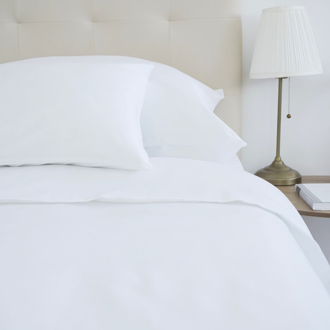 Weißes Satin-Bettlaken-Set, 100 % Baumwolle – mit Reißverschluss – 3er-Set – 130 g/m2