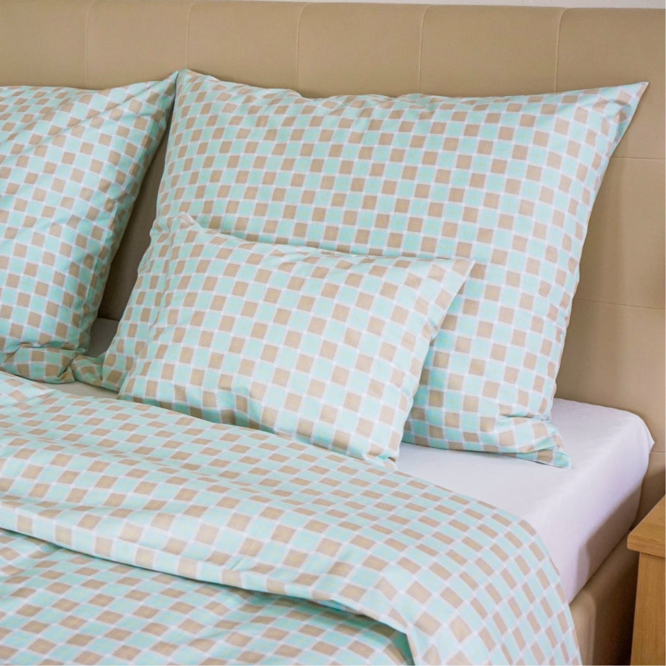 Cotton bed linen set - Light blue checkered