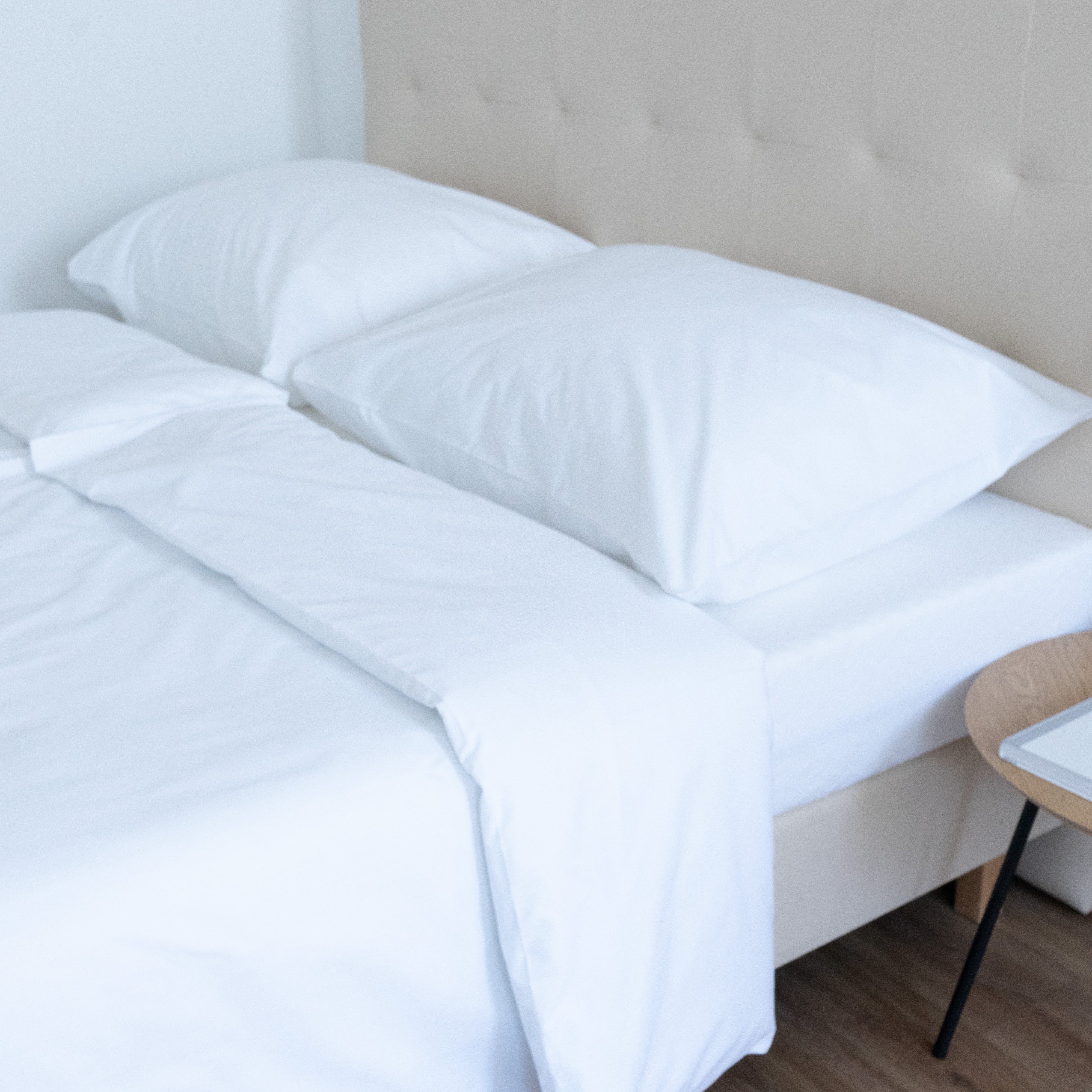 Hotel-Bettlakenset aus 100 % Baumwollleinen – Spannbettlaken – 2er-Set – 146 g/m² – verpackt