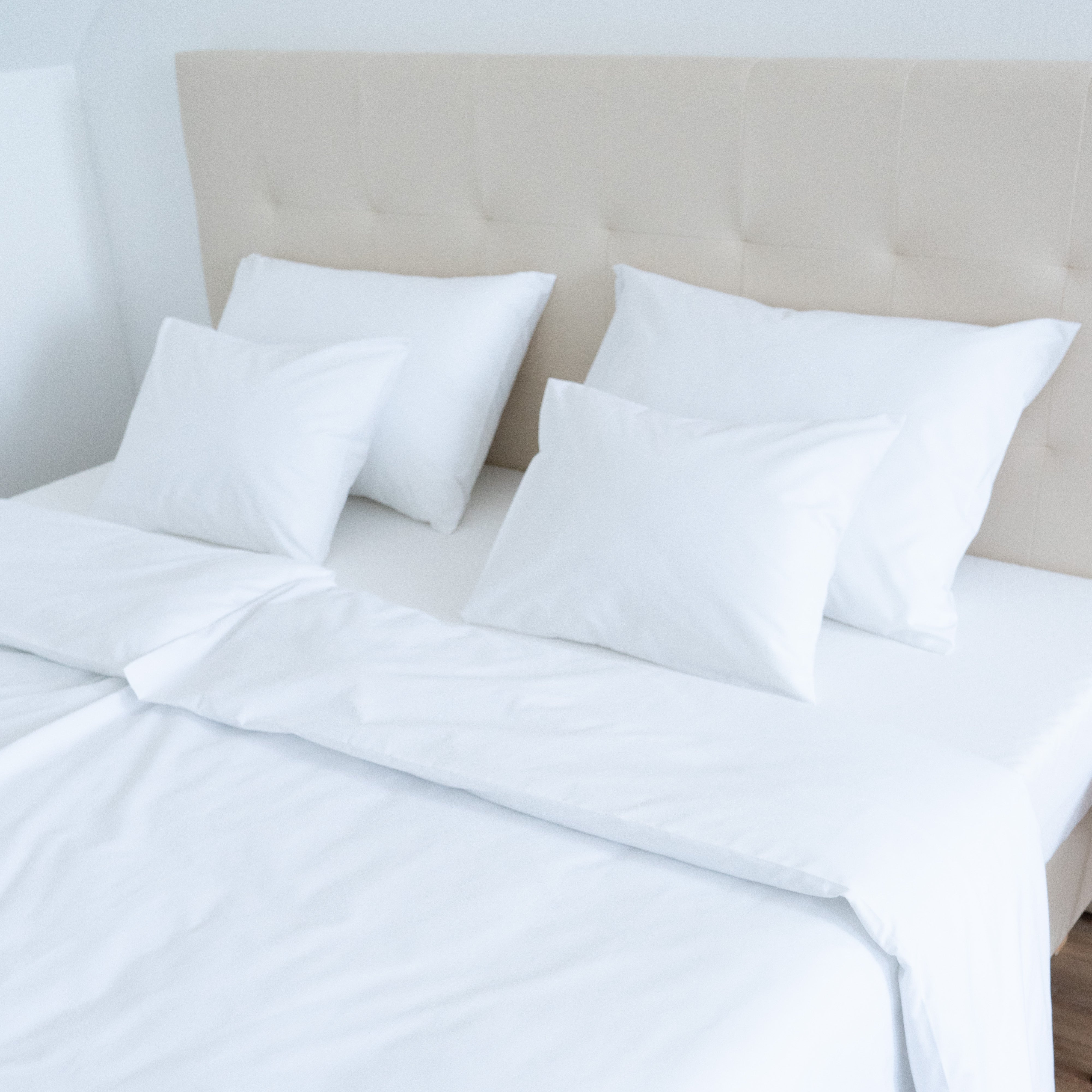 Hotel-Bettlakenset aus 100 % Baumwollleinen – Spannbettlaken – 3-teiliges Set – 146 g/m² – verpackt