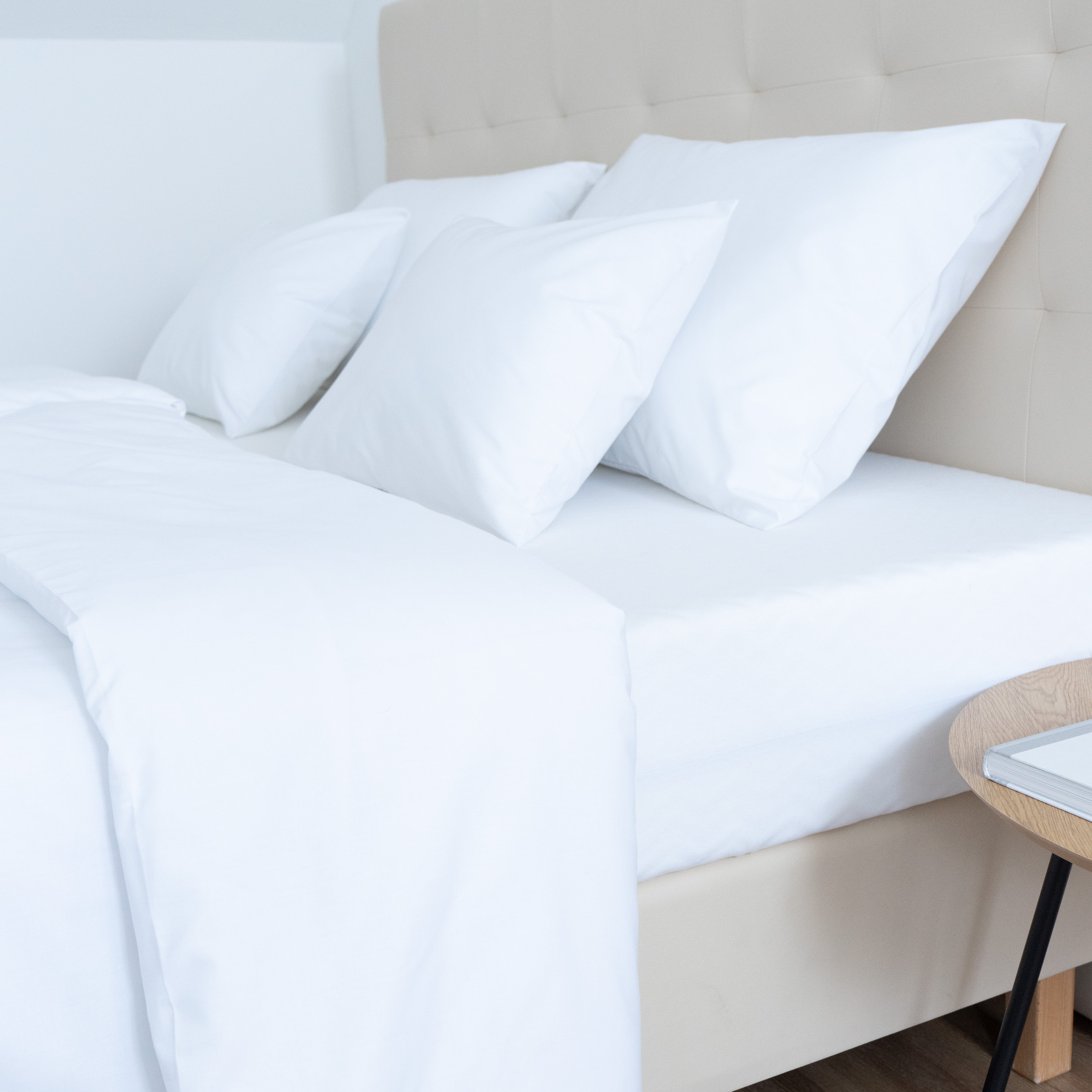 Hotel-Bettlakenset aus 100 % Baumwollleinen – Spannbettlaken – 3-teiliges Set – 146 g/m² – verpackt