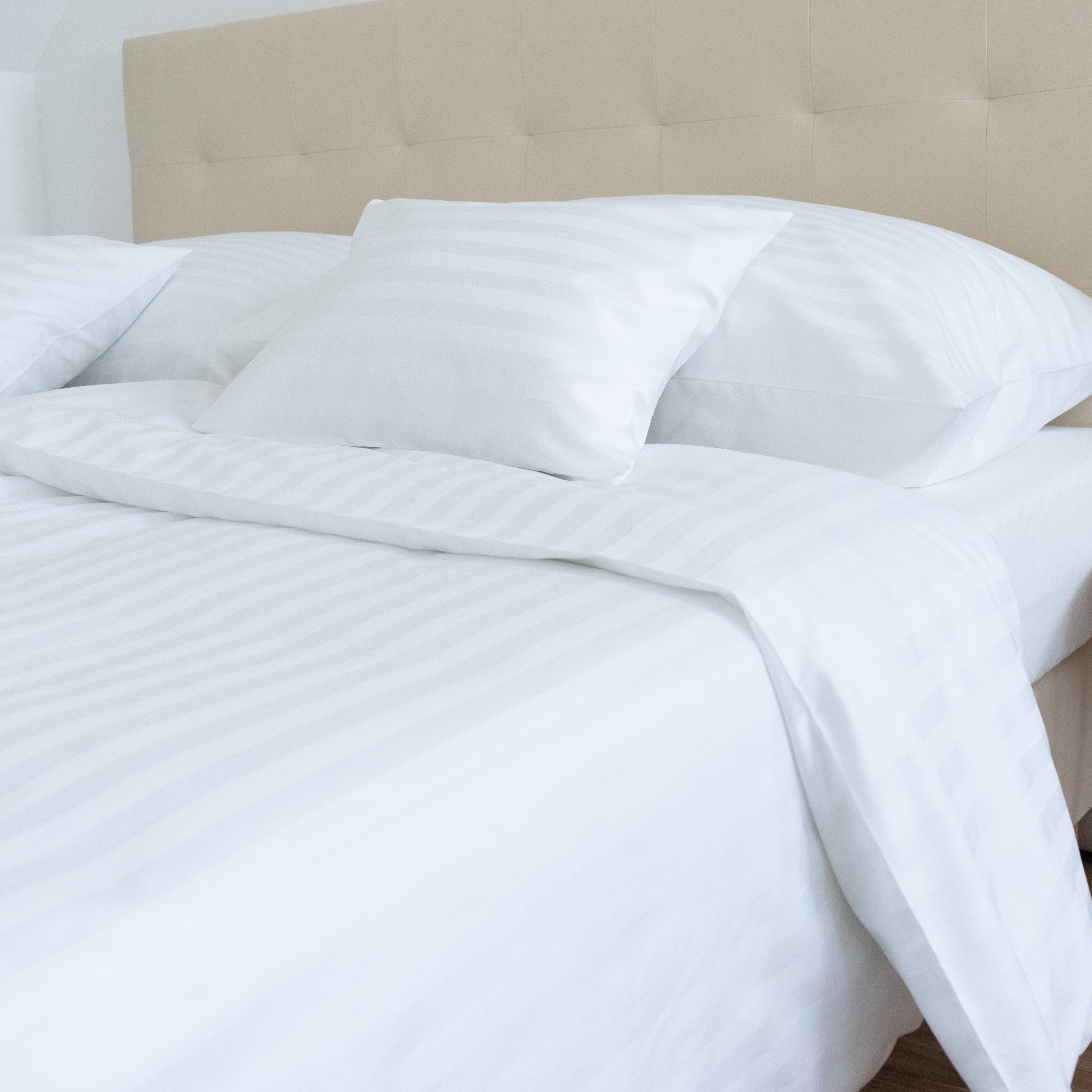 Hotel-Satin-Bettlakenset mit 2 cm Streifen, 100 % Baumwolle, zum Umschlagen, 3er-Set, 140 g/m², verpackt