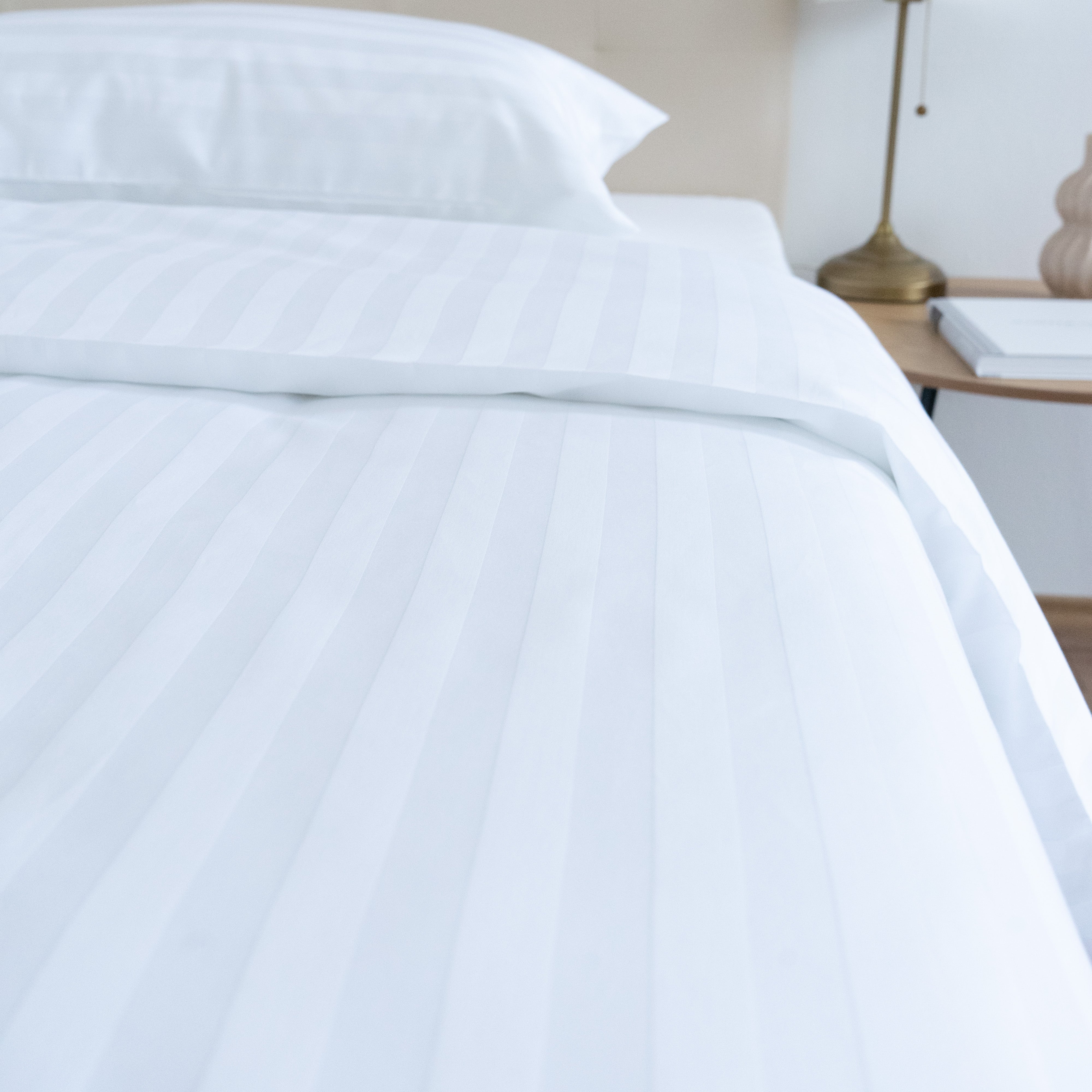 Hotel satin 2 cm striped bed sheet set 100% cotton - fitted - set of 2 - 140 gr/m2 - packaged