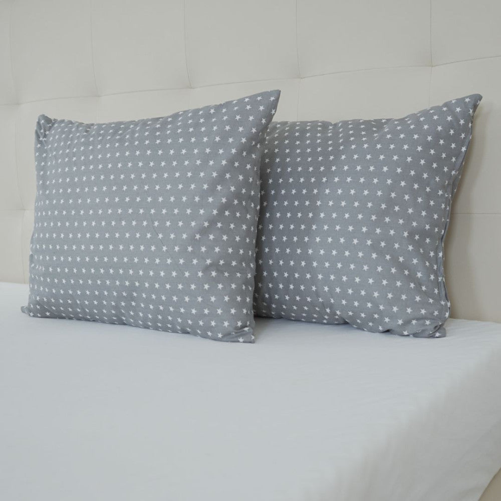 Gray star zippered pillow with insert