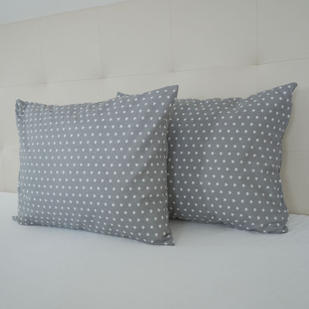 Gray star zippered pillow with insert