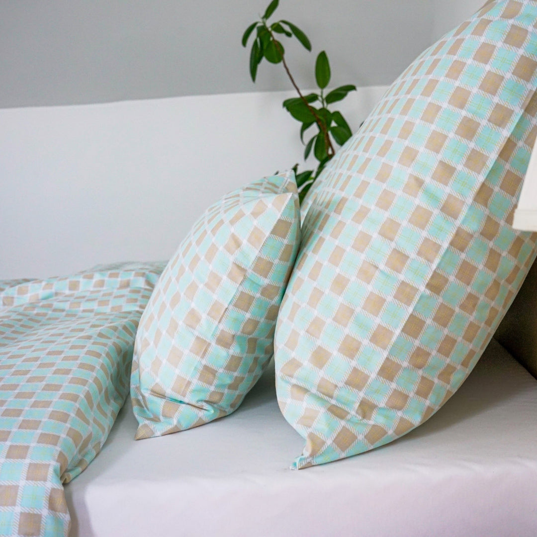 Cotton bed linen set - Light blue checkered