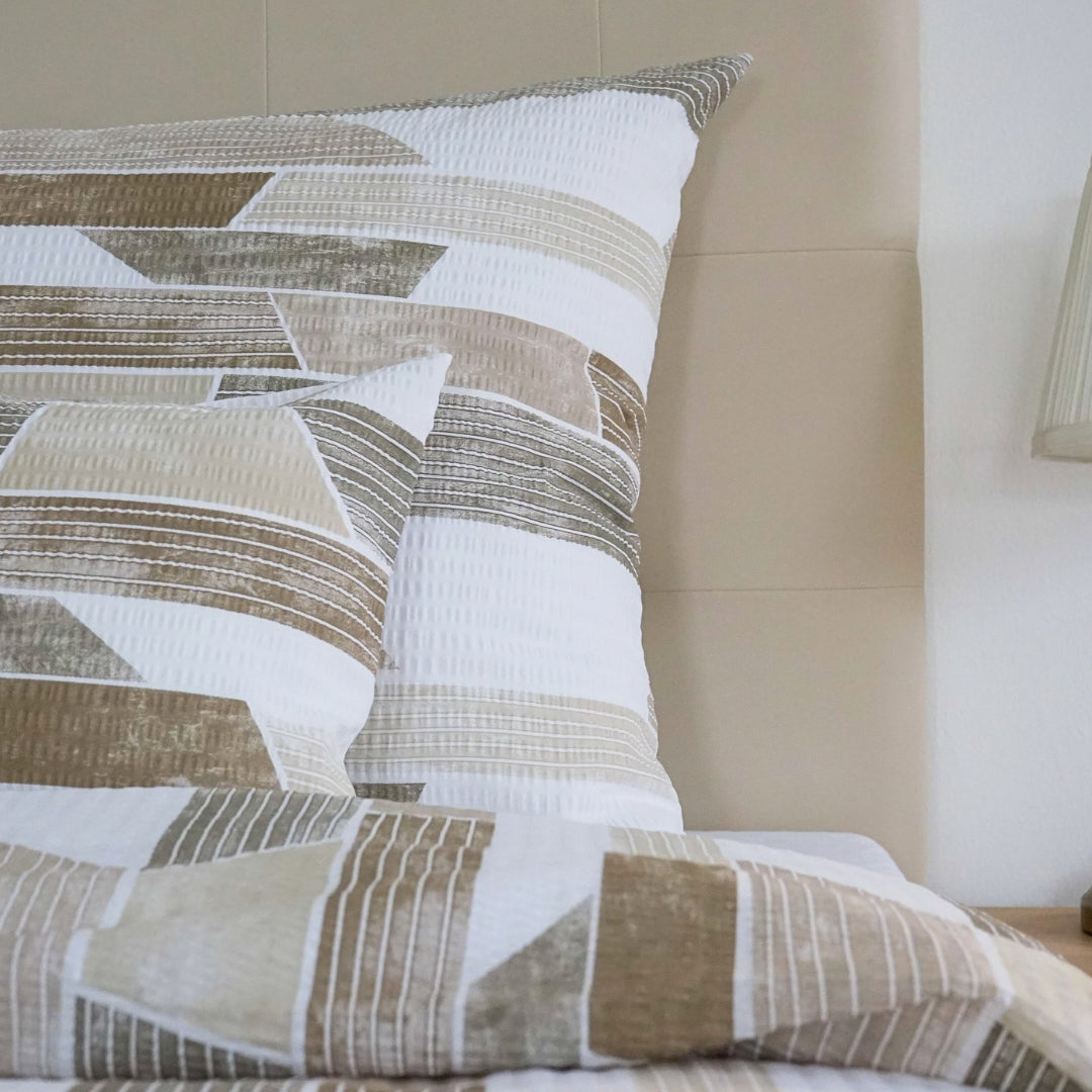 Krepp ágyneműhuzat garnitúra - Barna mintás