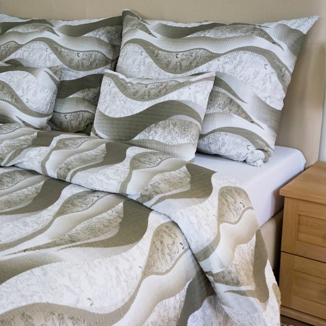 Crepe bed linen set of 3 - Khaki wave pattern