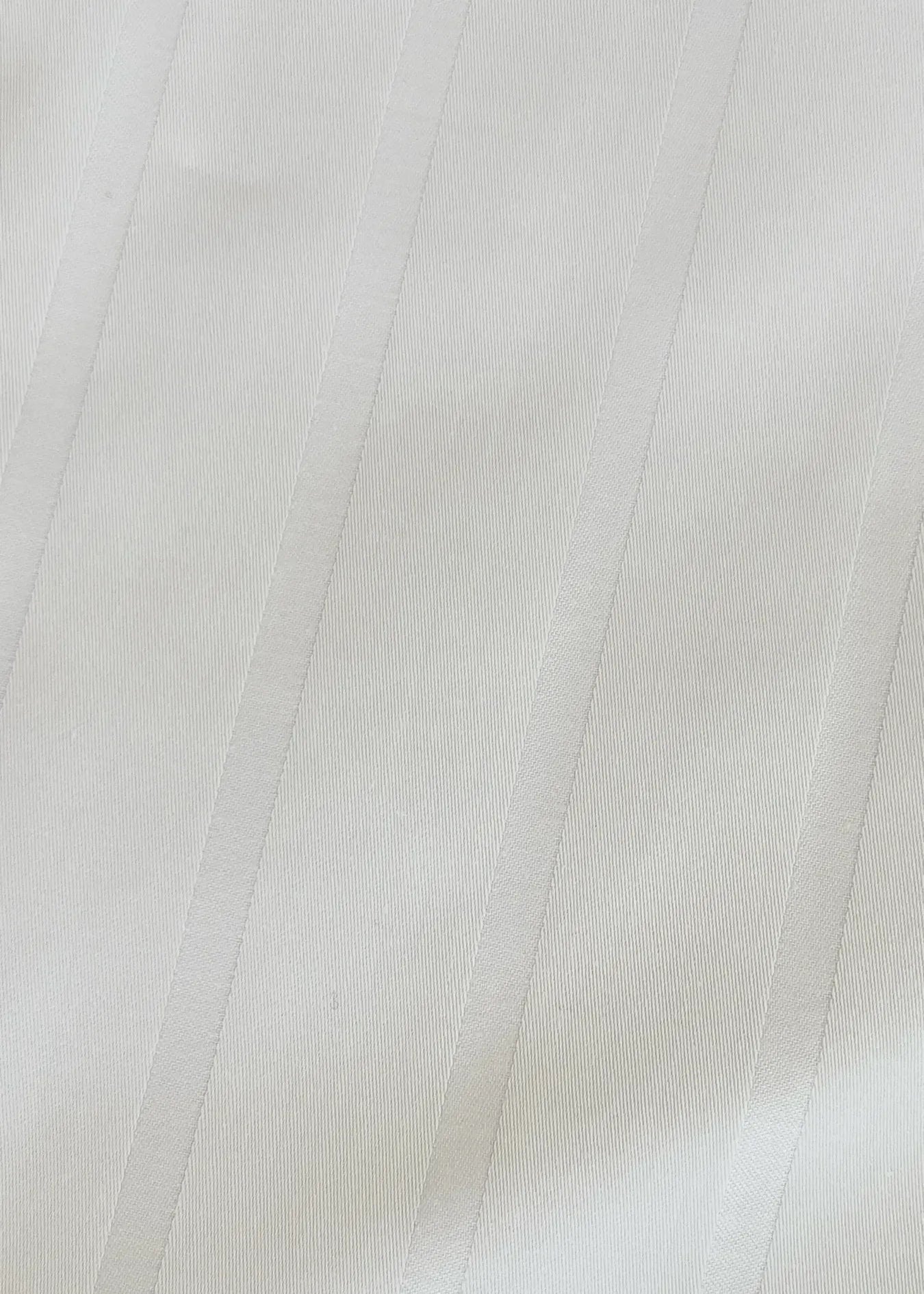 Hotel-Satin-Bettlaken mit Streifen – 80 % Baumwolle – 20 % PE – Spannbettlaken – 3er-Set – 150 g/m² – verpackt