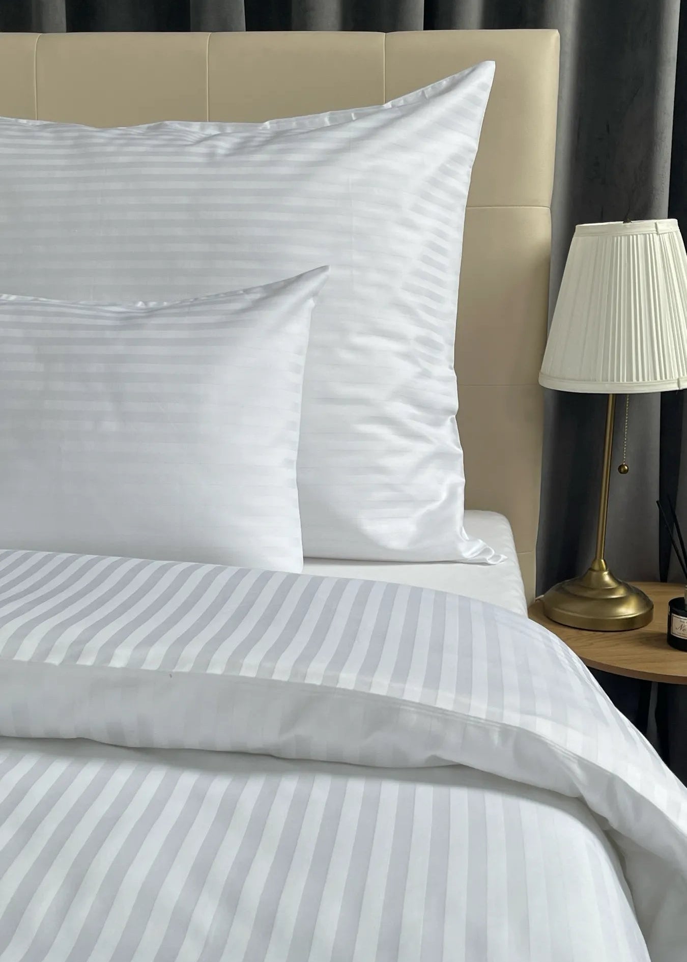 Hotel damaszt 1 cm csíkos ágyneműhuzat garnitúra 100% pamut - szettek - 140 gr/m2