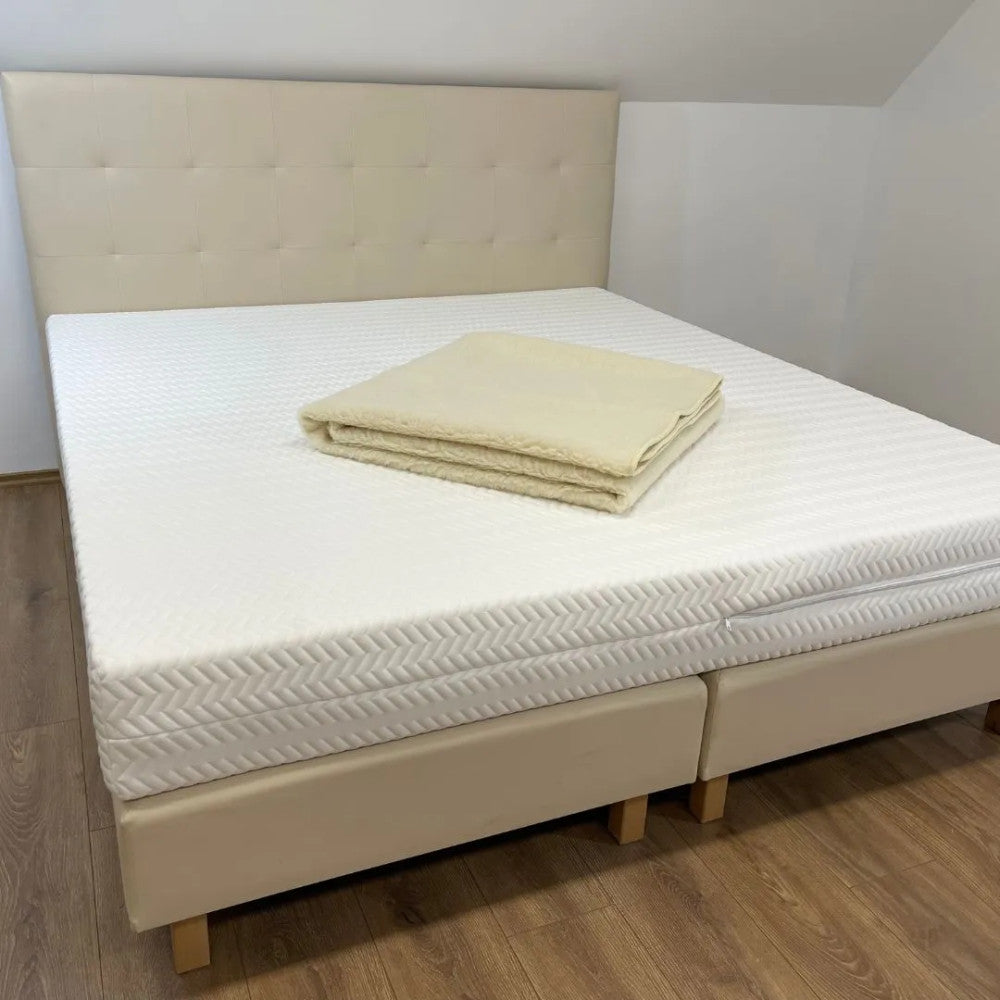 Matratzenschoner aus Merinowolle – 600 g/m², einseitig