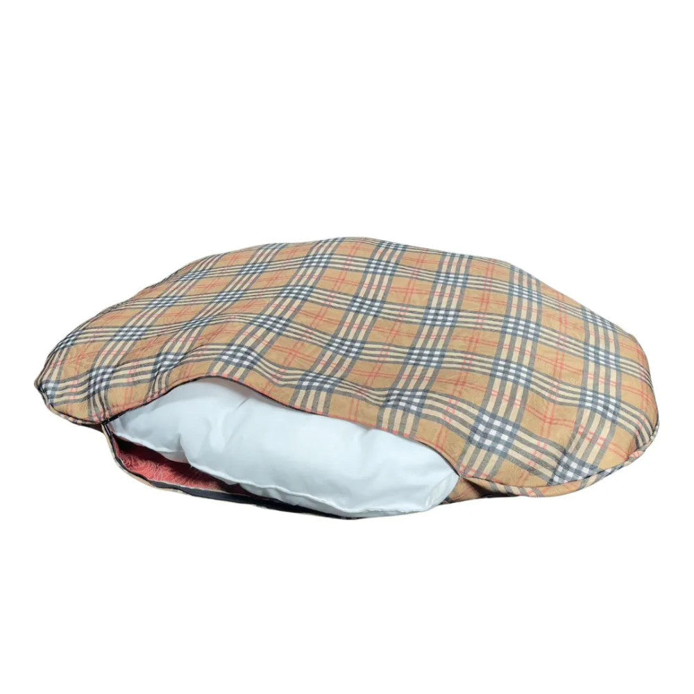 Hundebett im Karo-Design