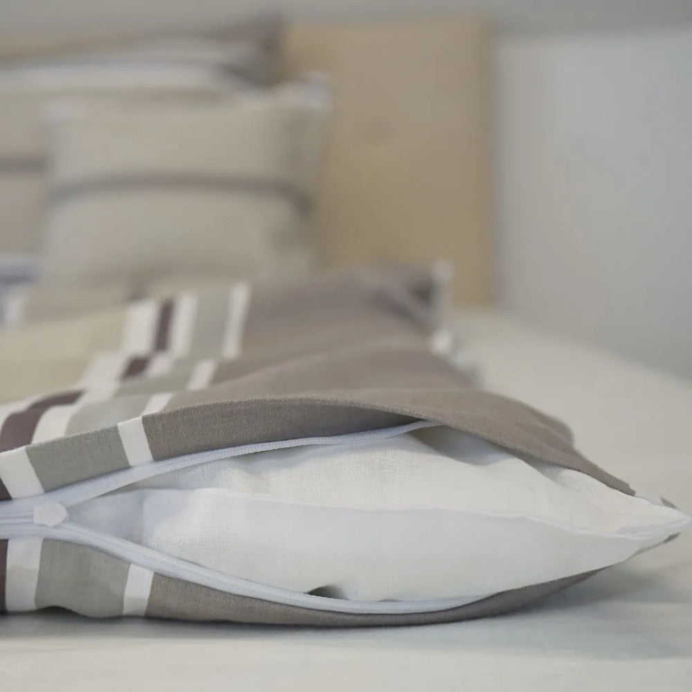 Kissenbezug aus Baumwollsatin – Grau/Braun