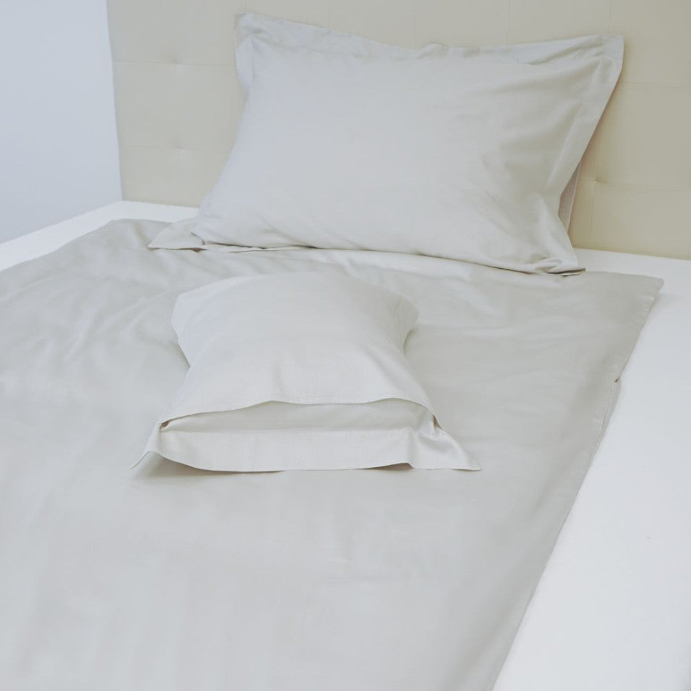 Baumwollsatin-Bettwäscheset mit englischem Rand - 3-teilig - Hellgrau - TC 250