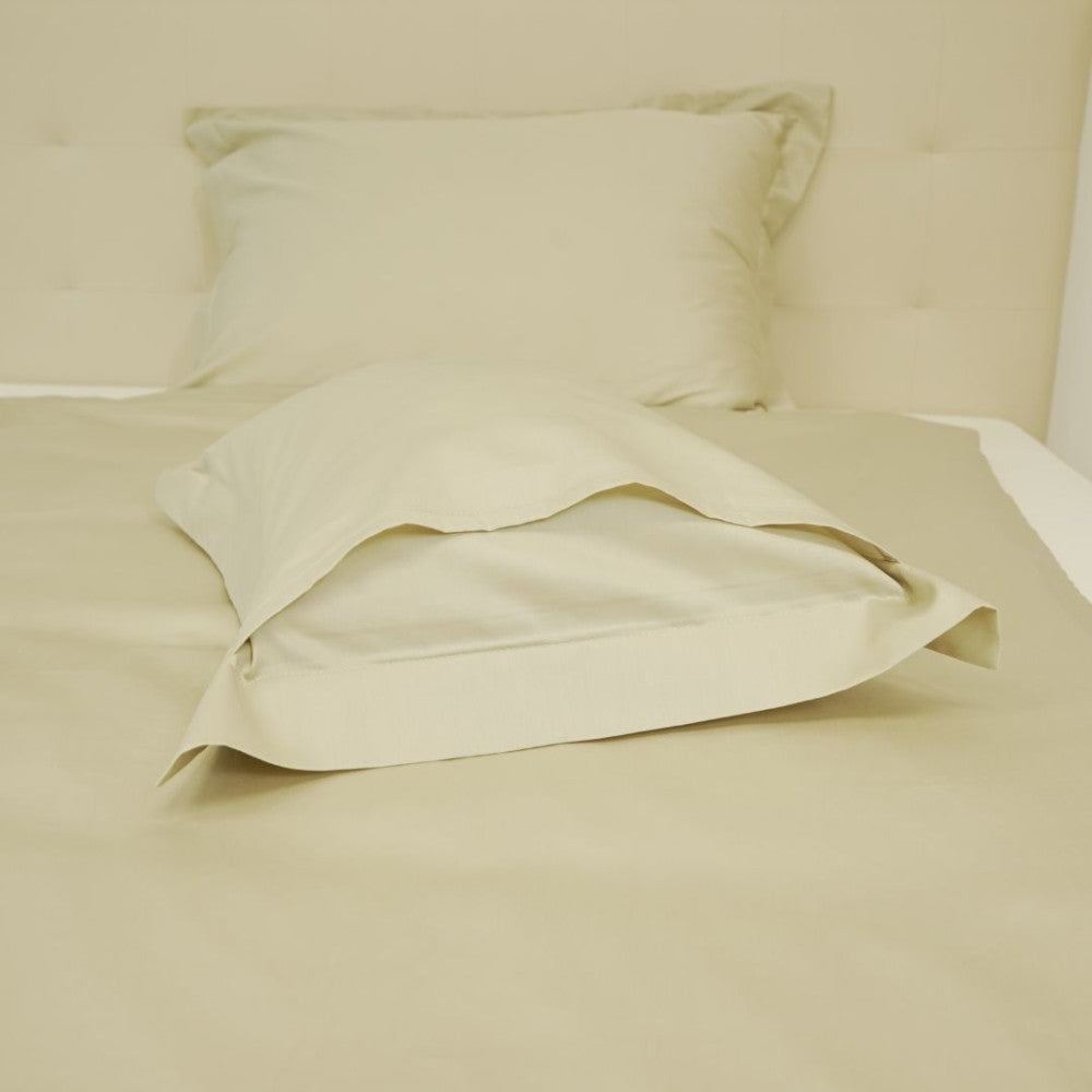 Doppeltes Baumwollsatin-Bettwäscheset mit englischem Rand - 5-teilig - Hellgold - TC 250