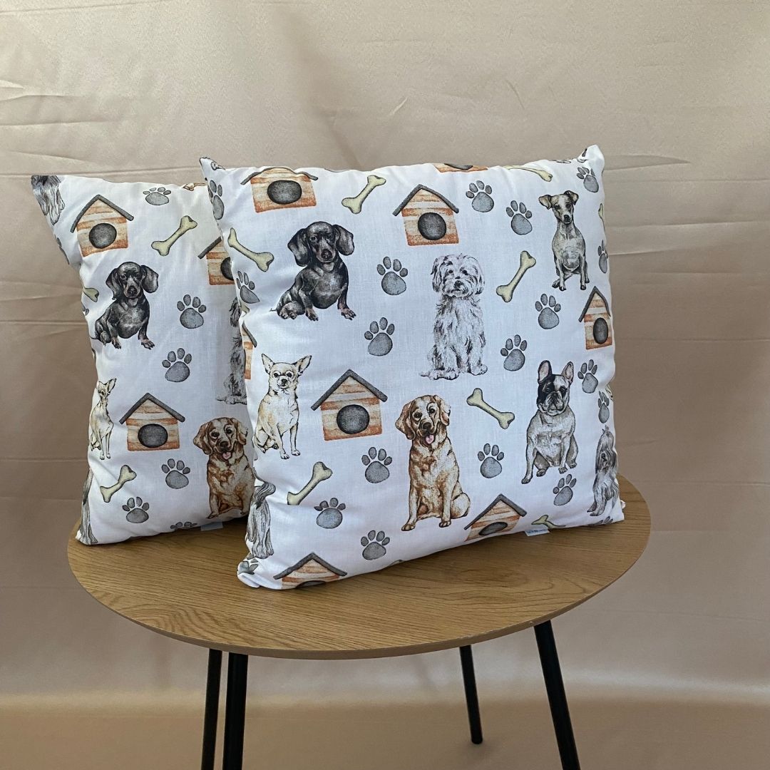 White dog pillow - 40x40 cm