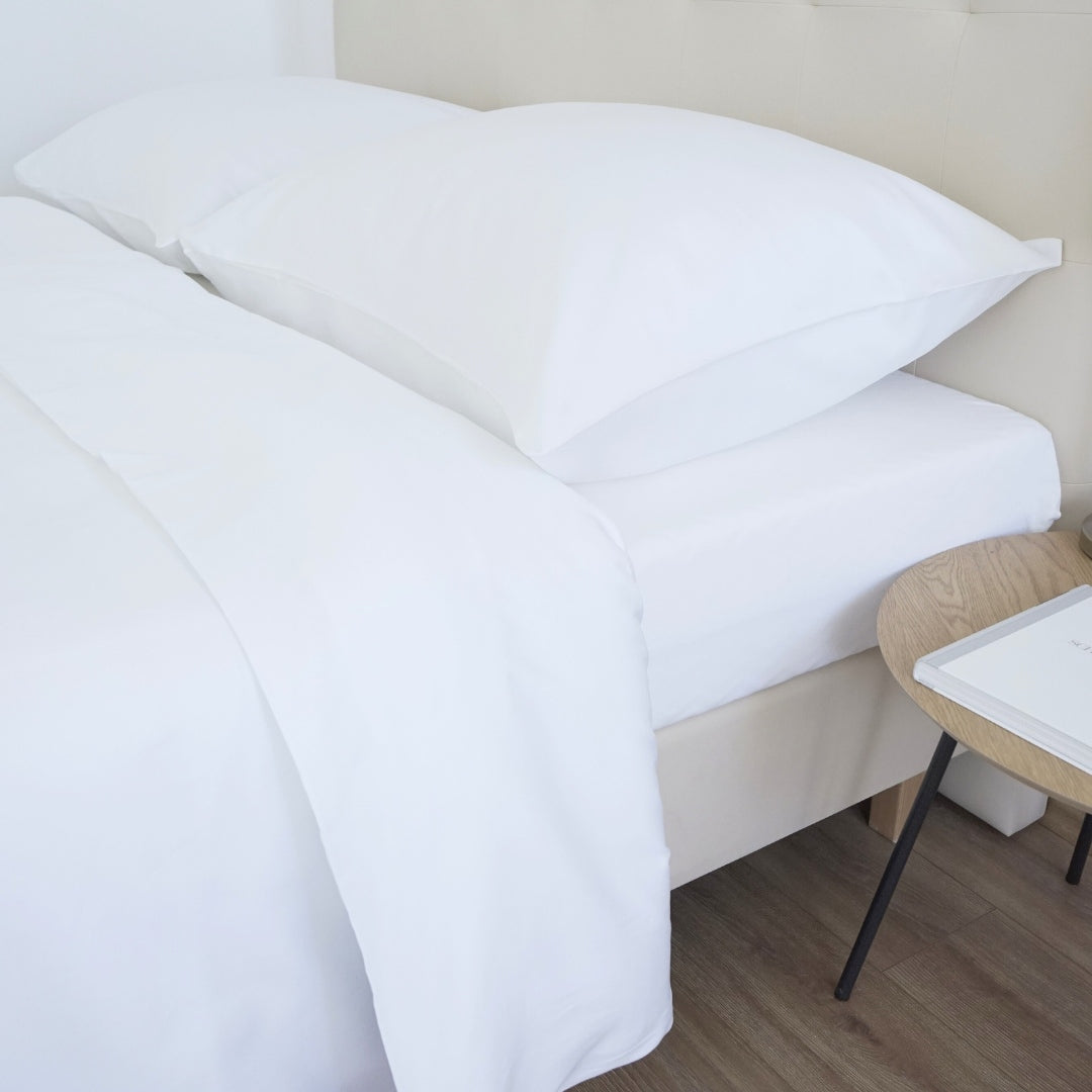 Weißes Satin-Bettlaken-Set, 100 % Baumwolle – mit Reißverschluss – 2er-Set – 130 g/m2