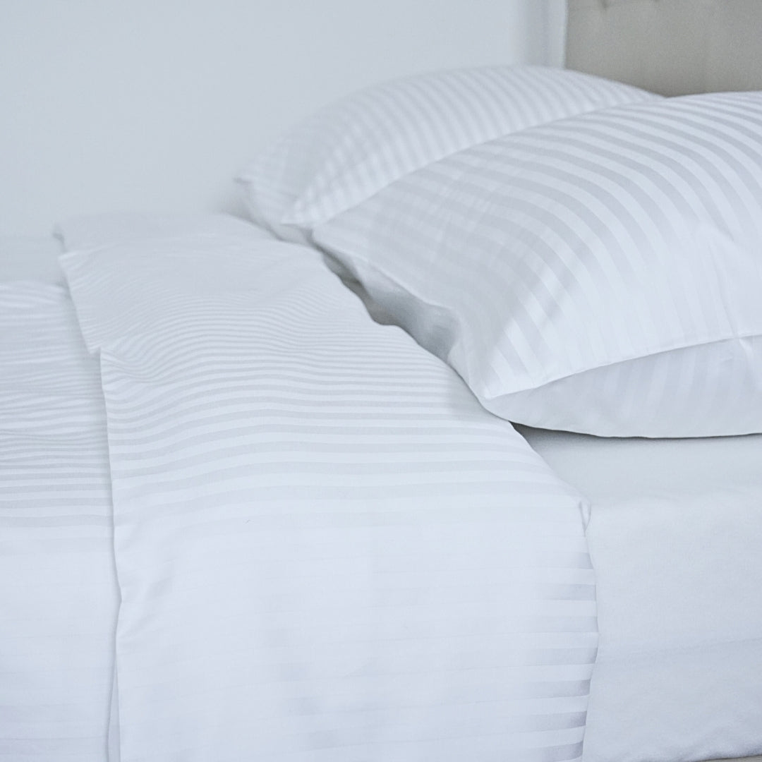 Hotel damask duvet cover 1 cm striped 100% cotton - fold-over - 140 gr/m2
