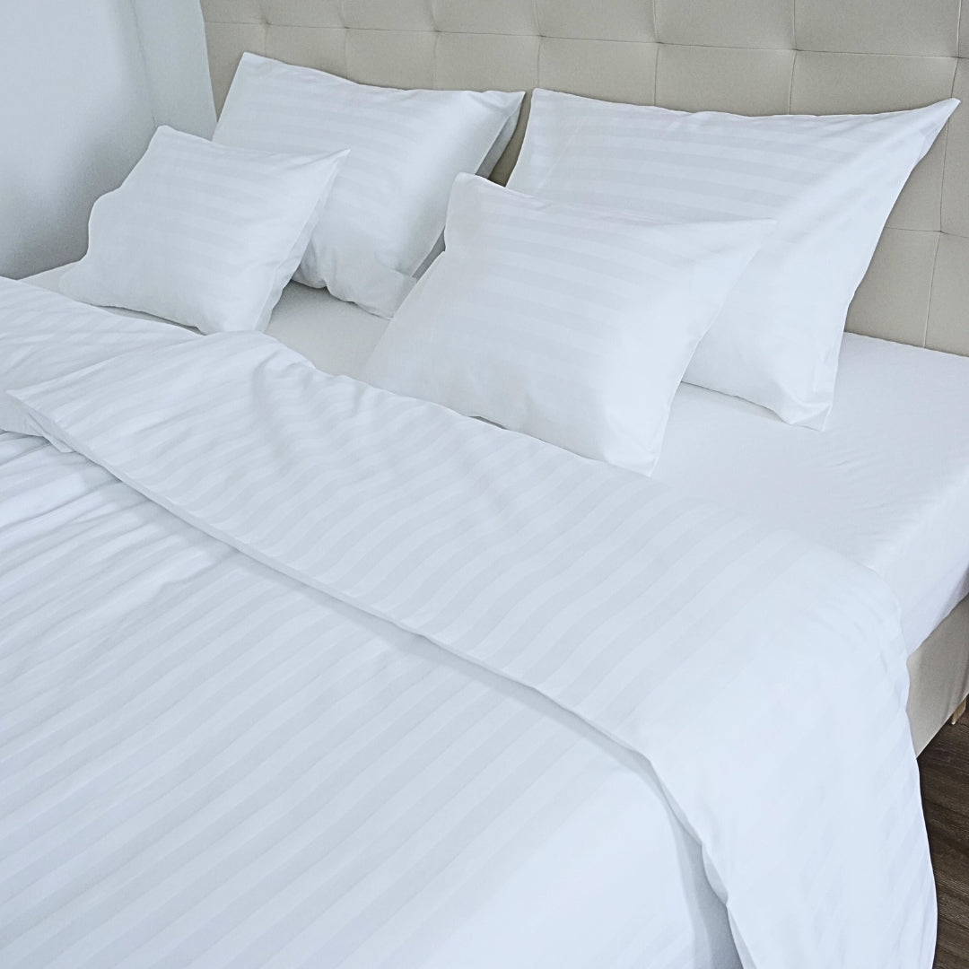 Hotel damaszt szatén ágyneműhuzat garnitúra – 80% pamut / 20% poliészter – 20 mm - szettek - 150 gr/m2
