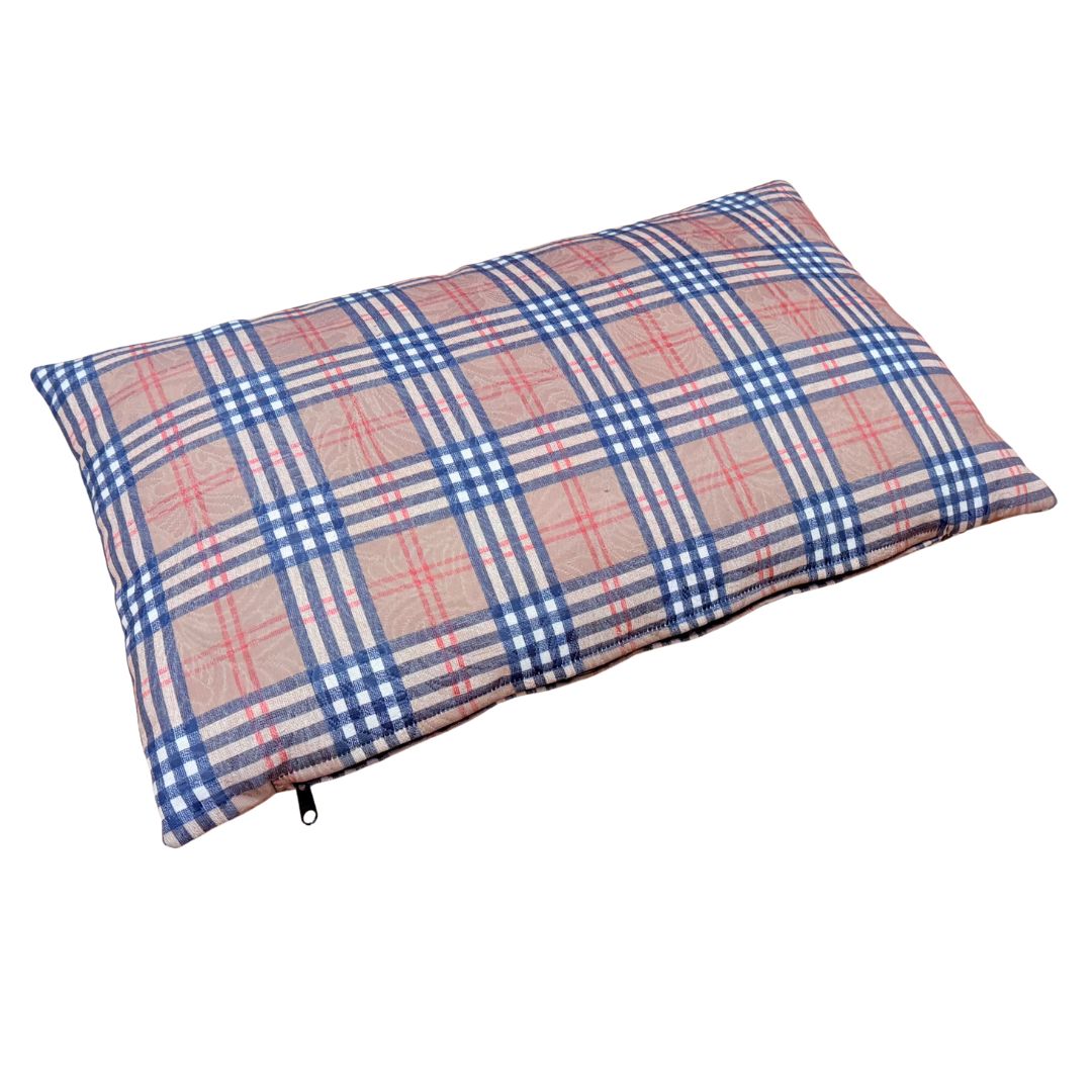 Hundebett im Karo-Design