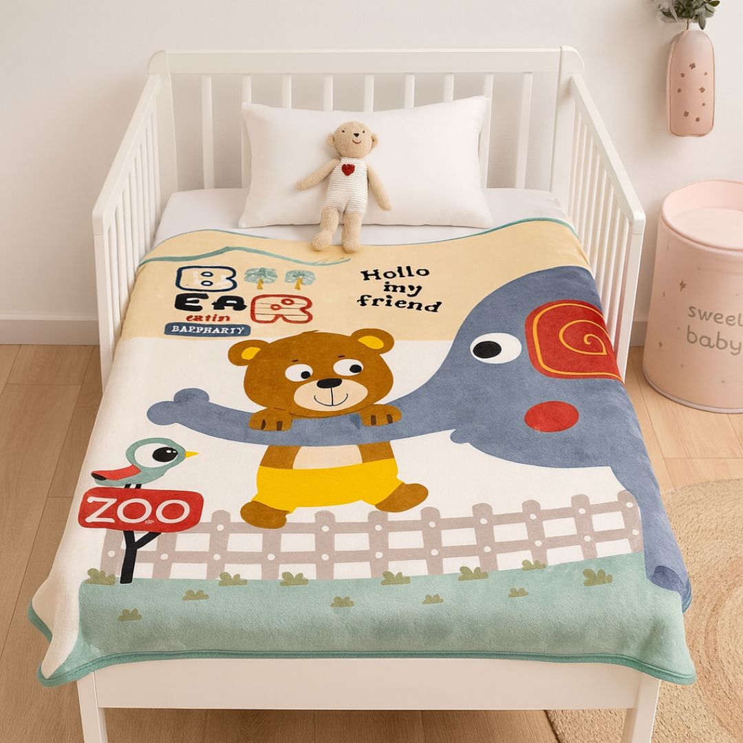 Zoo with elephant and teddy bear - children's blanket - 100x140 cm