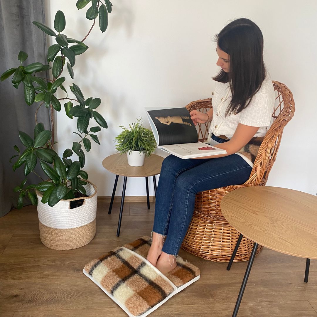 Wool kidney warmer - 25x75 cm - large - brown checkered