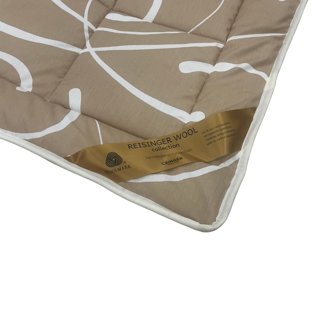 Winterdecke aus Merinowolle und Baumwolle – Beige/Blättermuster