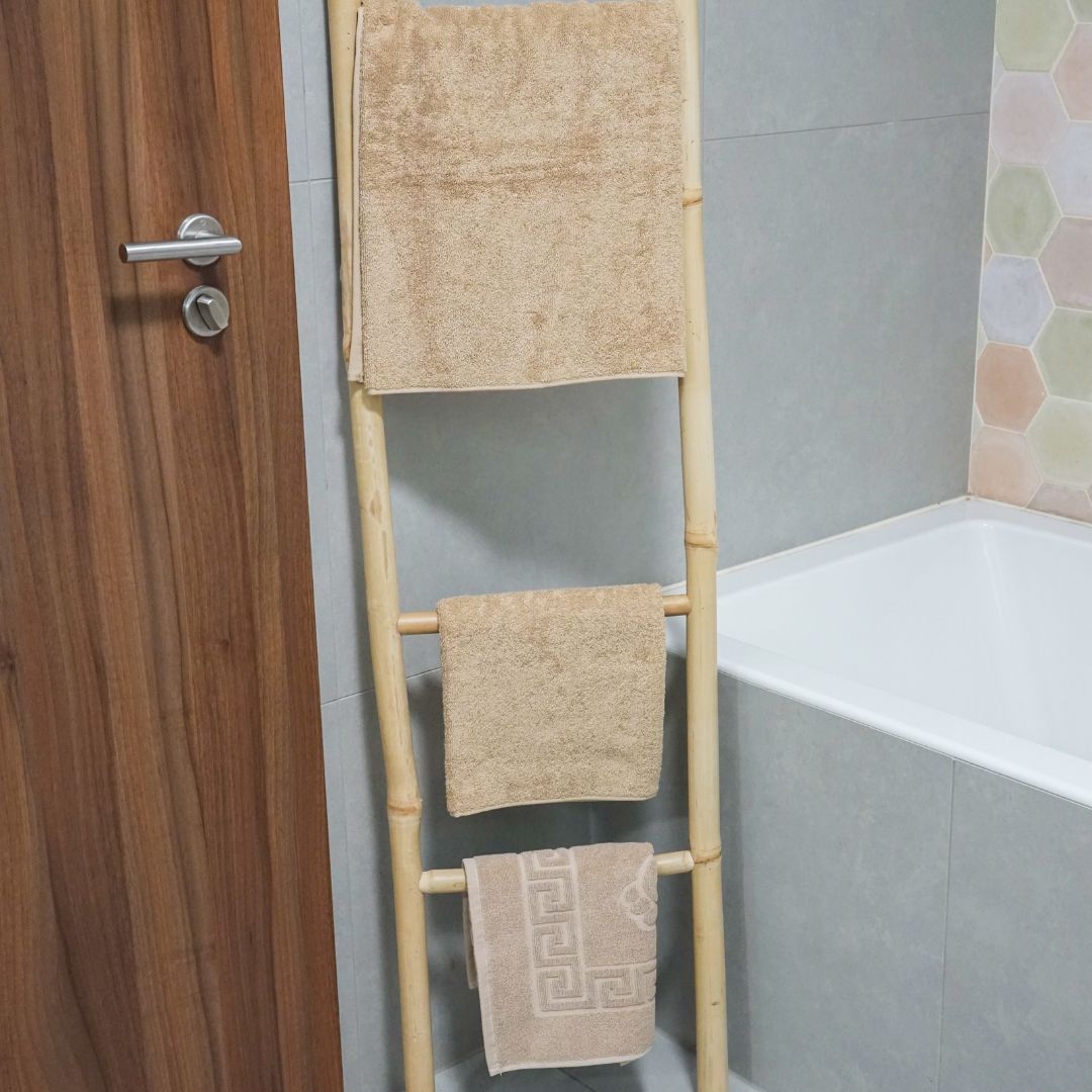 Beiges Frotteehandtuch – 450 g/m²