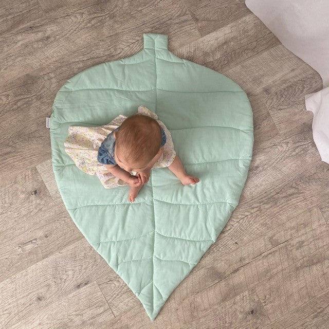 Leaf children's play mat and blanket - mint