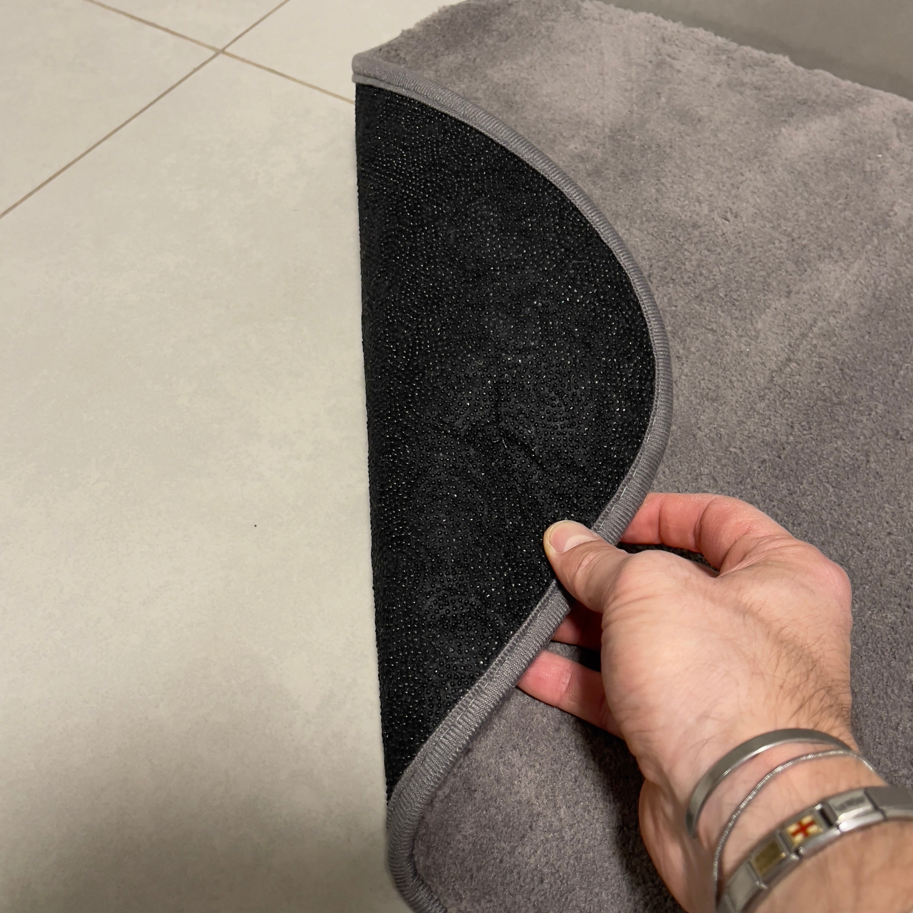 Graphitgraues Badezimmerteppich-Set – 2-teilig – 50x80, 40x50 cm