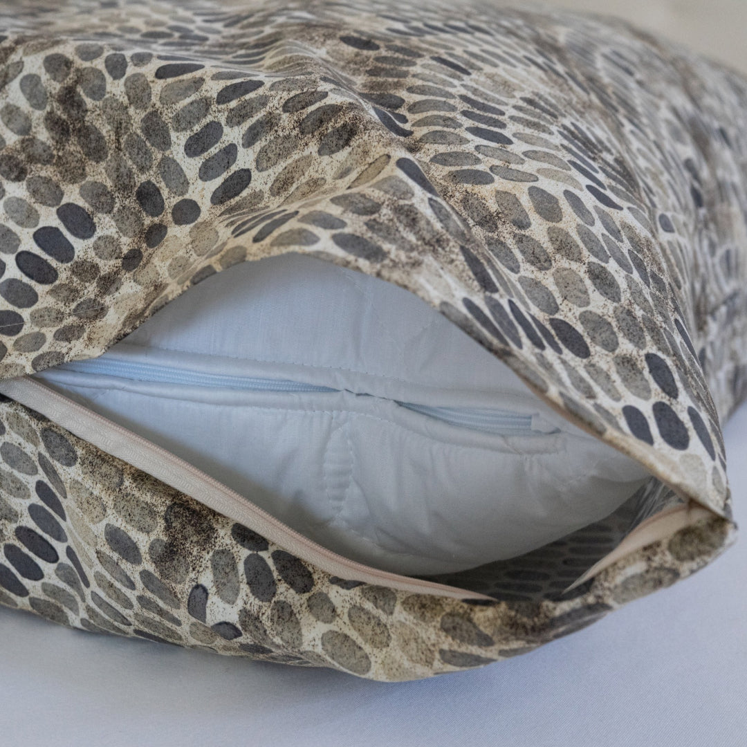 Nova satin duvet cover – modern design and harmony