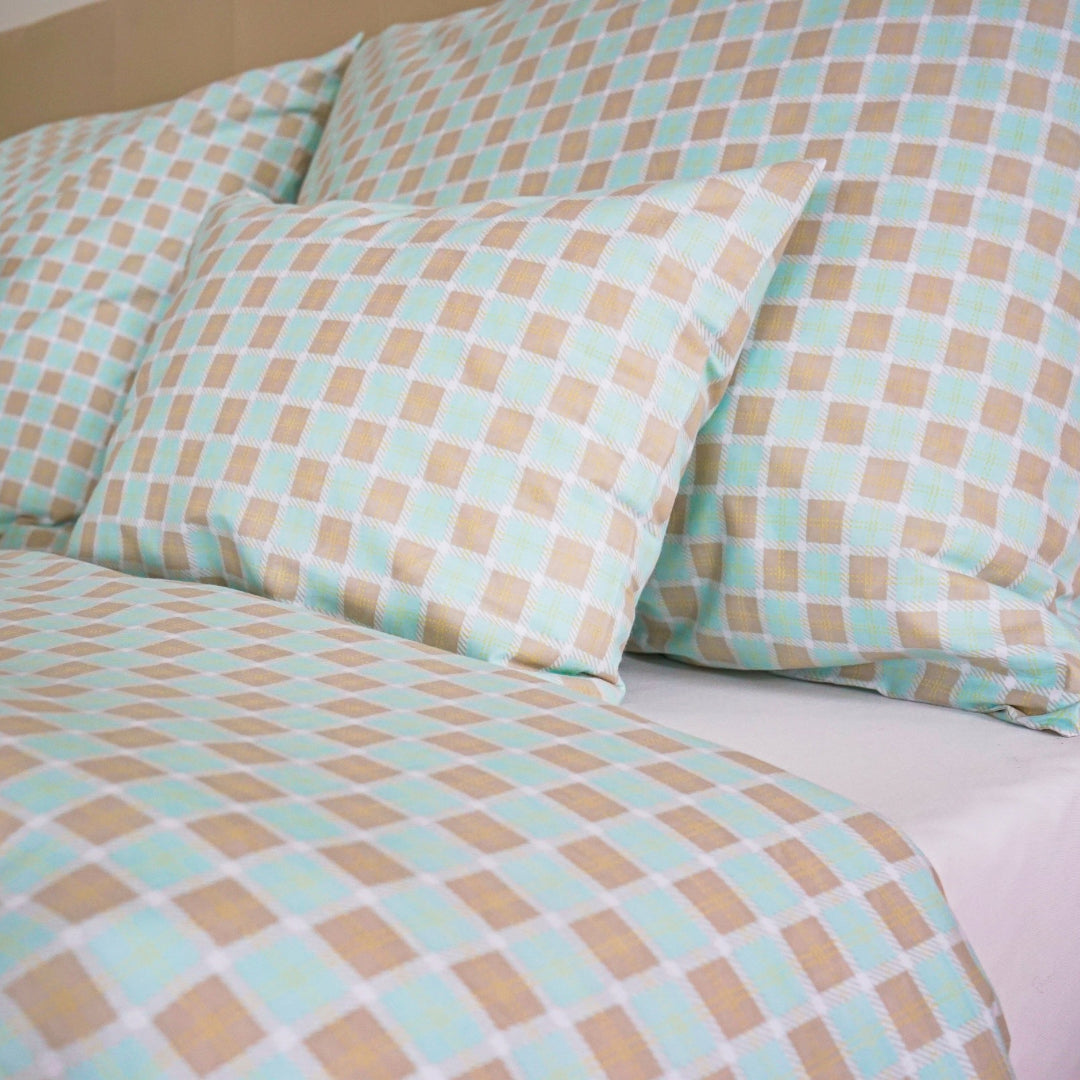 Cotton bed linen set - Light blue checkered