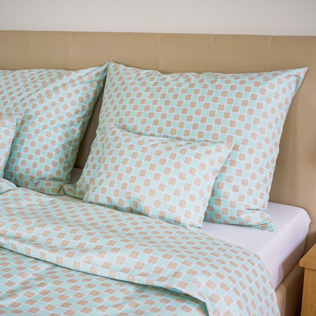 Cotton bed linen set - Light blue checkered