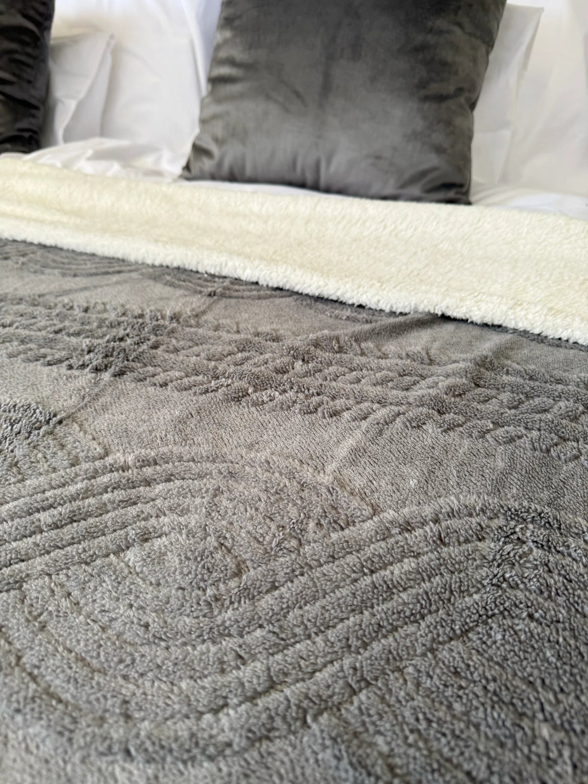 Medium brown soft blanket