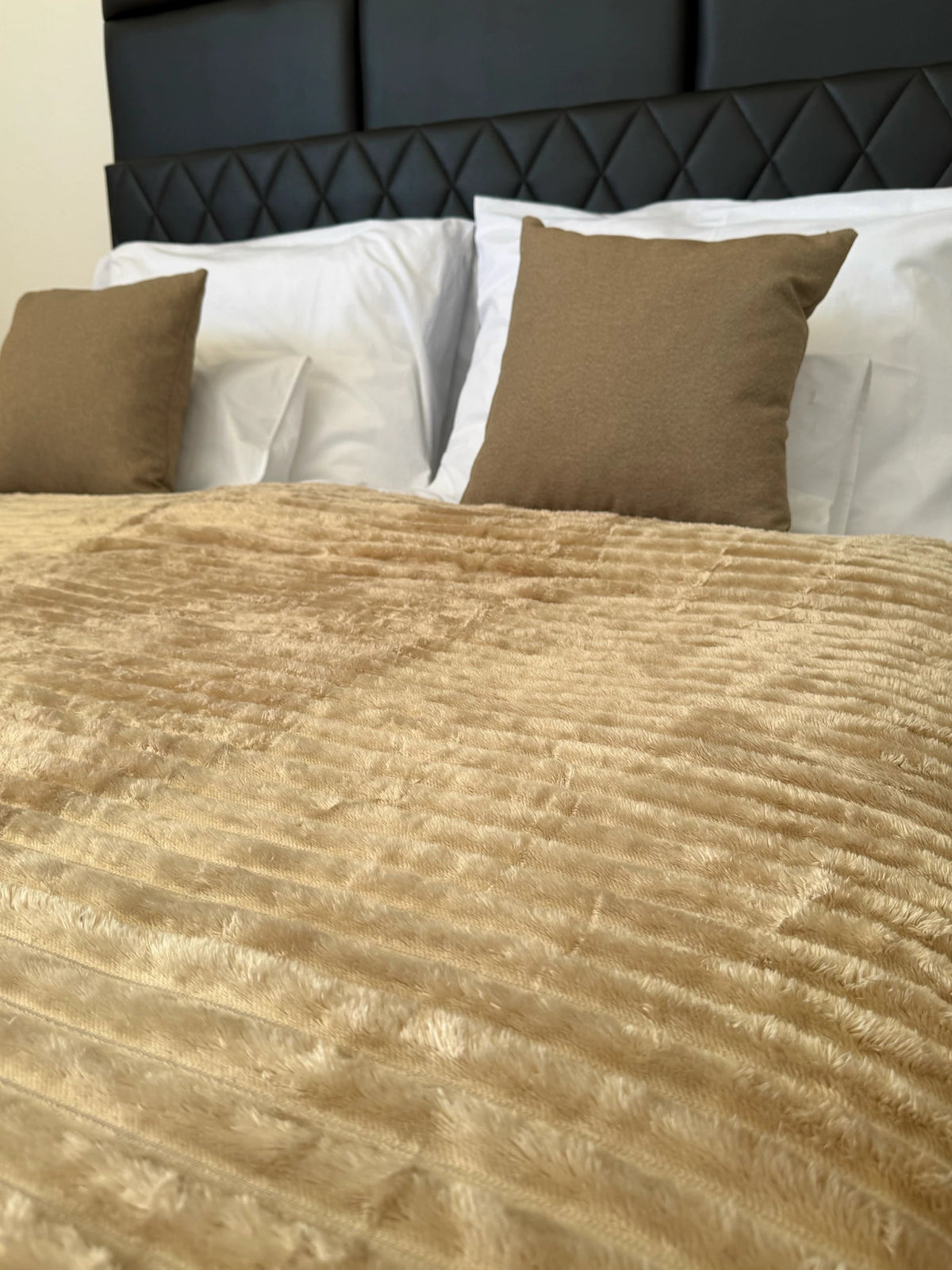 Medium brown soft blanket