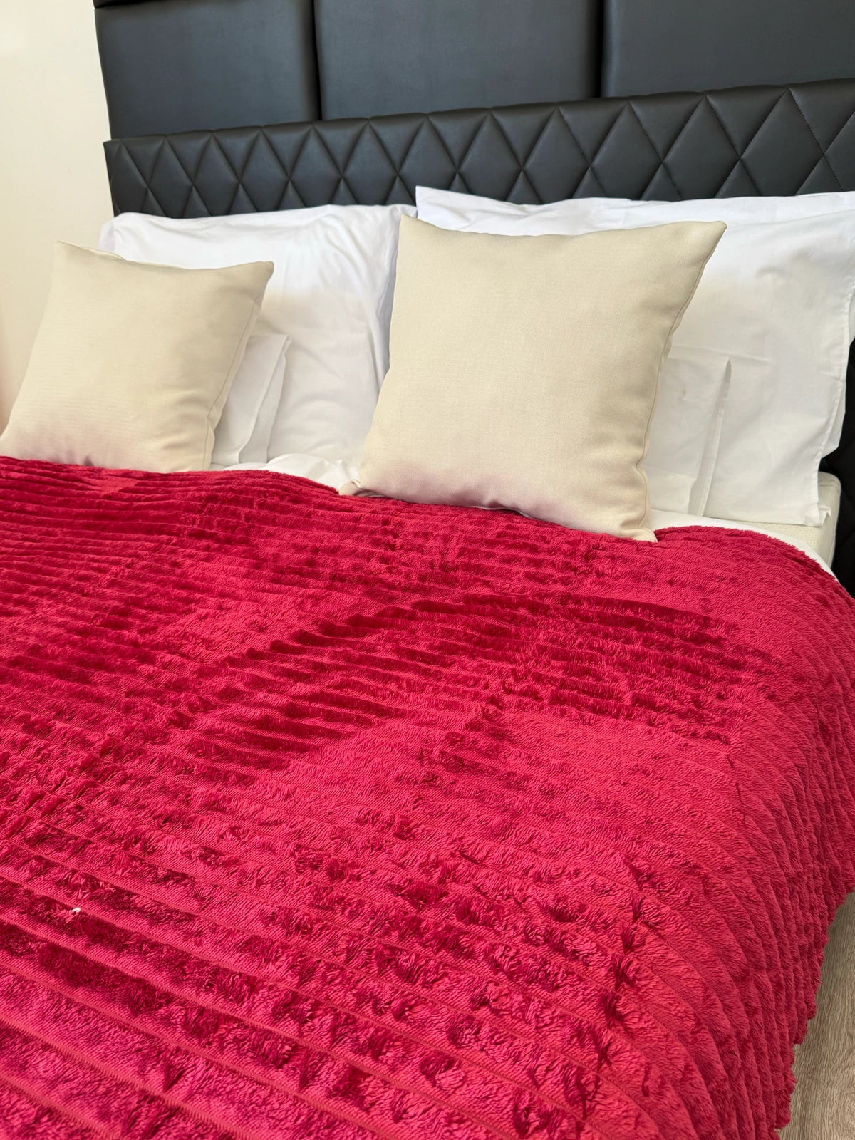 Mittelbraune, weiche Decke