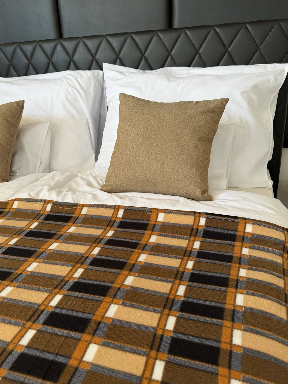 Braun/grau kariertes Plaid