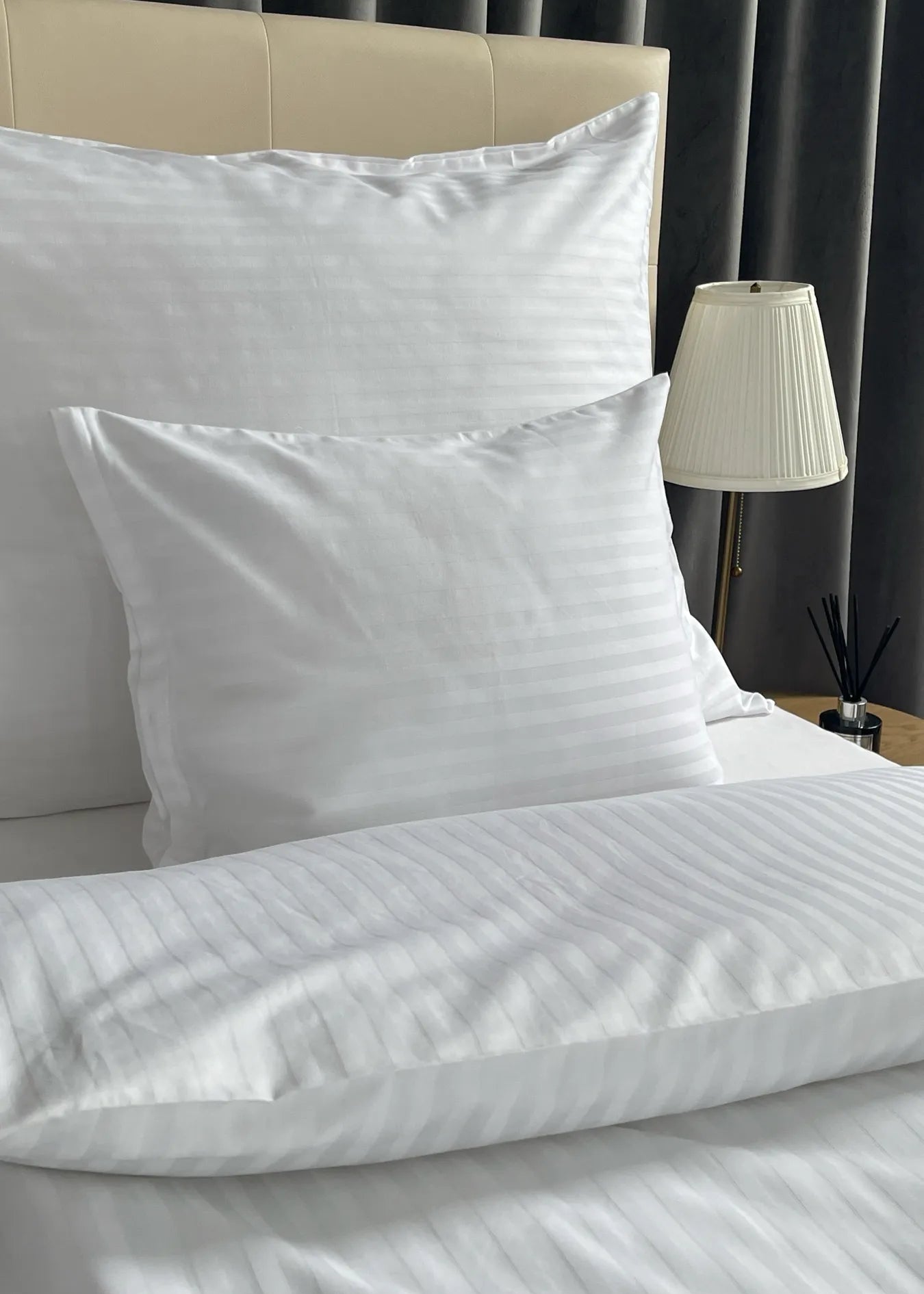 Hotel satin 1 cm striped bed sheet set 100% cotton - fold-over - set of 3 - 140 gr/m2 - packaged