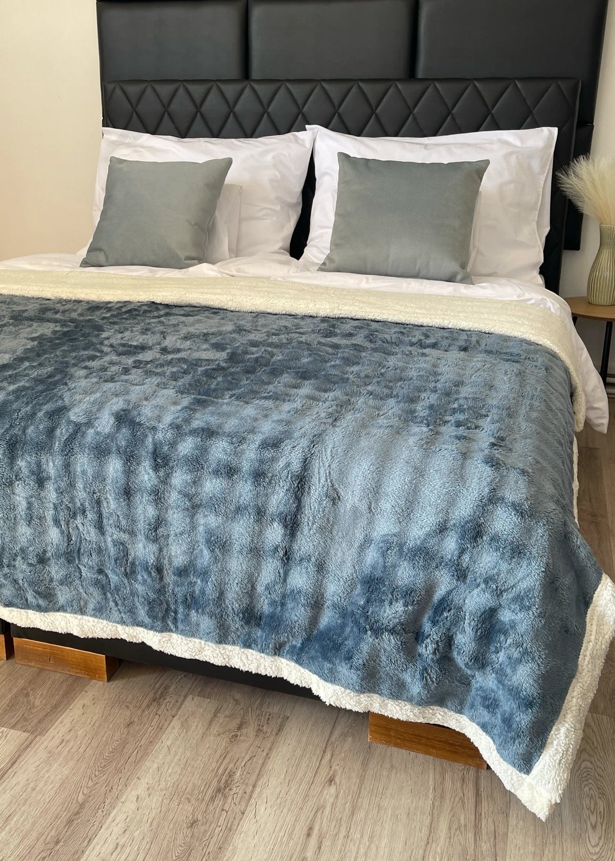 Medium brown soft blanket