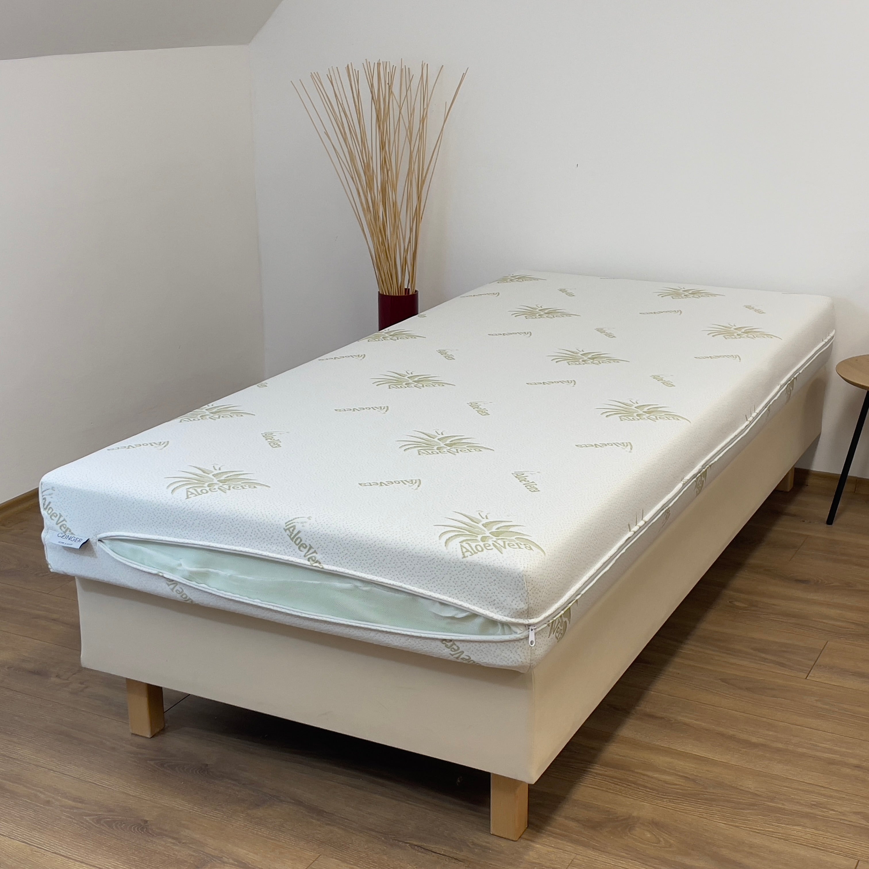 Matratzenbezug mit Reißverschluss, abnehmbar – Aloe Vera behandelt – 180 gr/m2