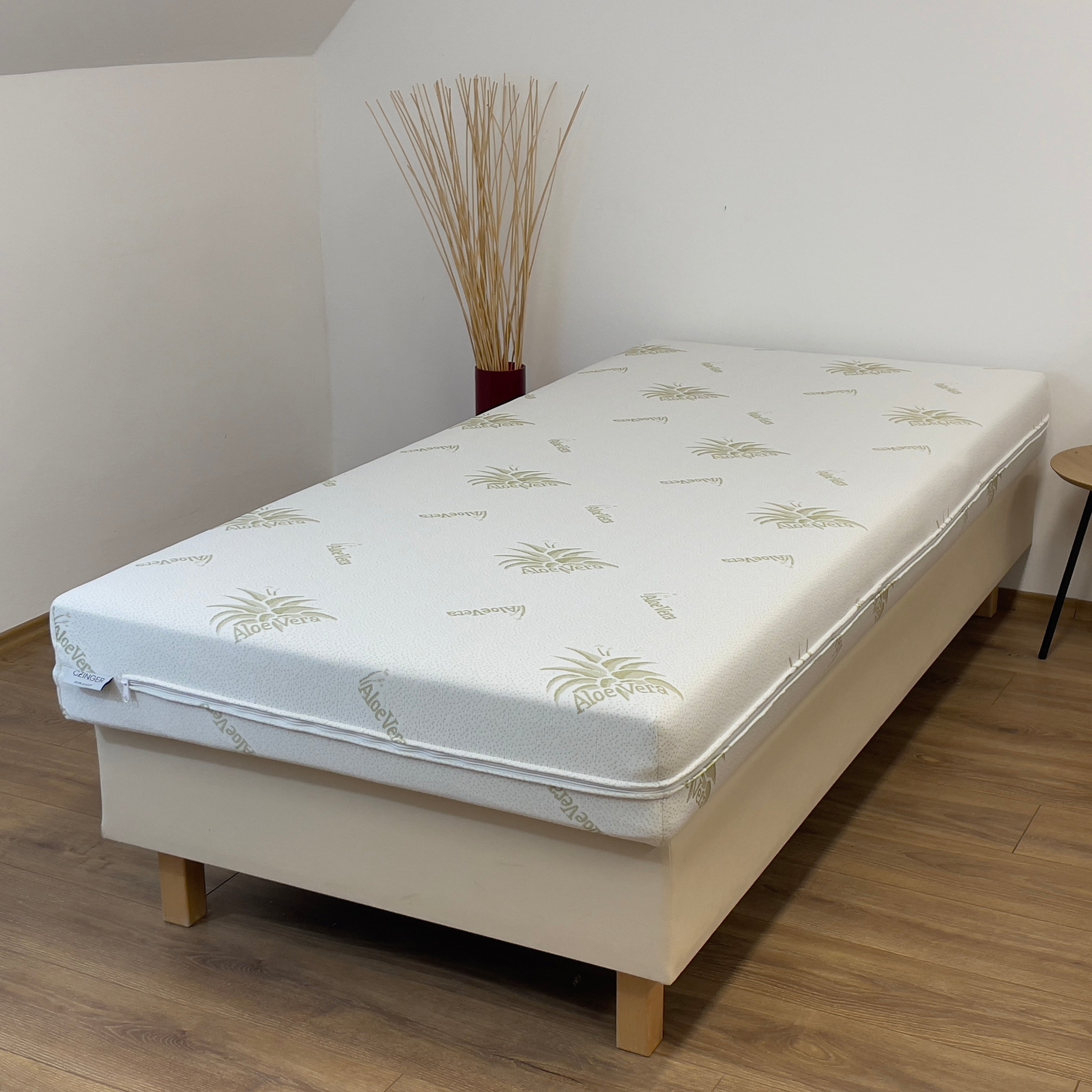 Mattress cover with zipper, removable - Aloe Vera treated - 180 gr/m2